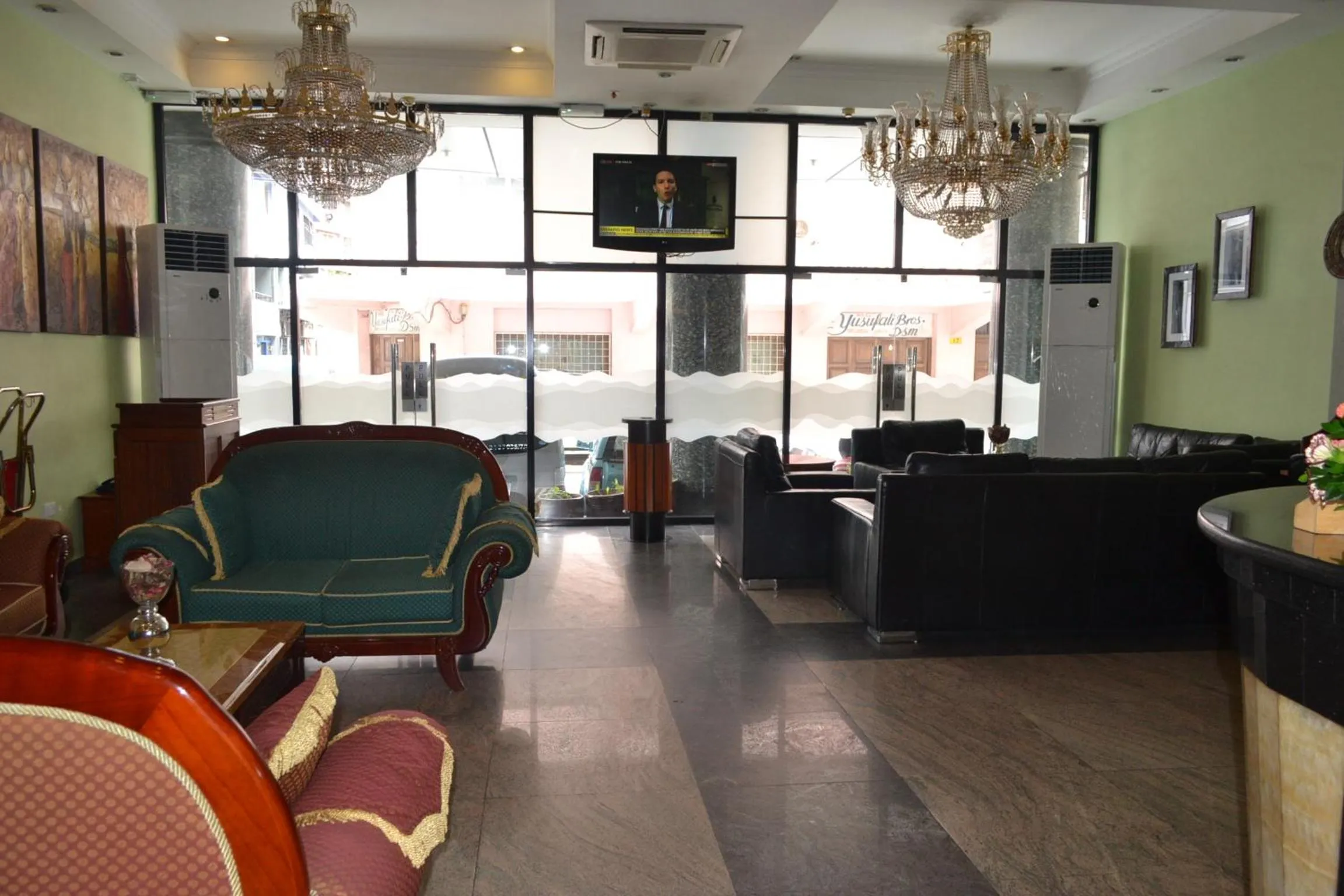 TV and multimedia in Hotel Nikko Towers