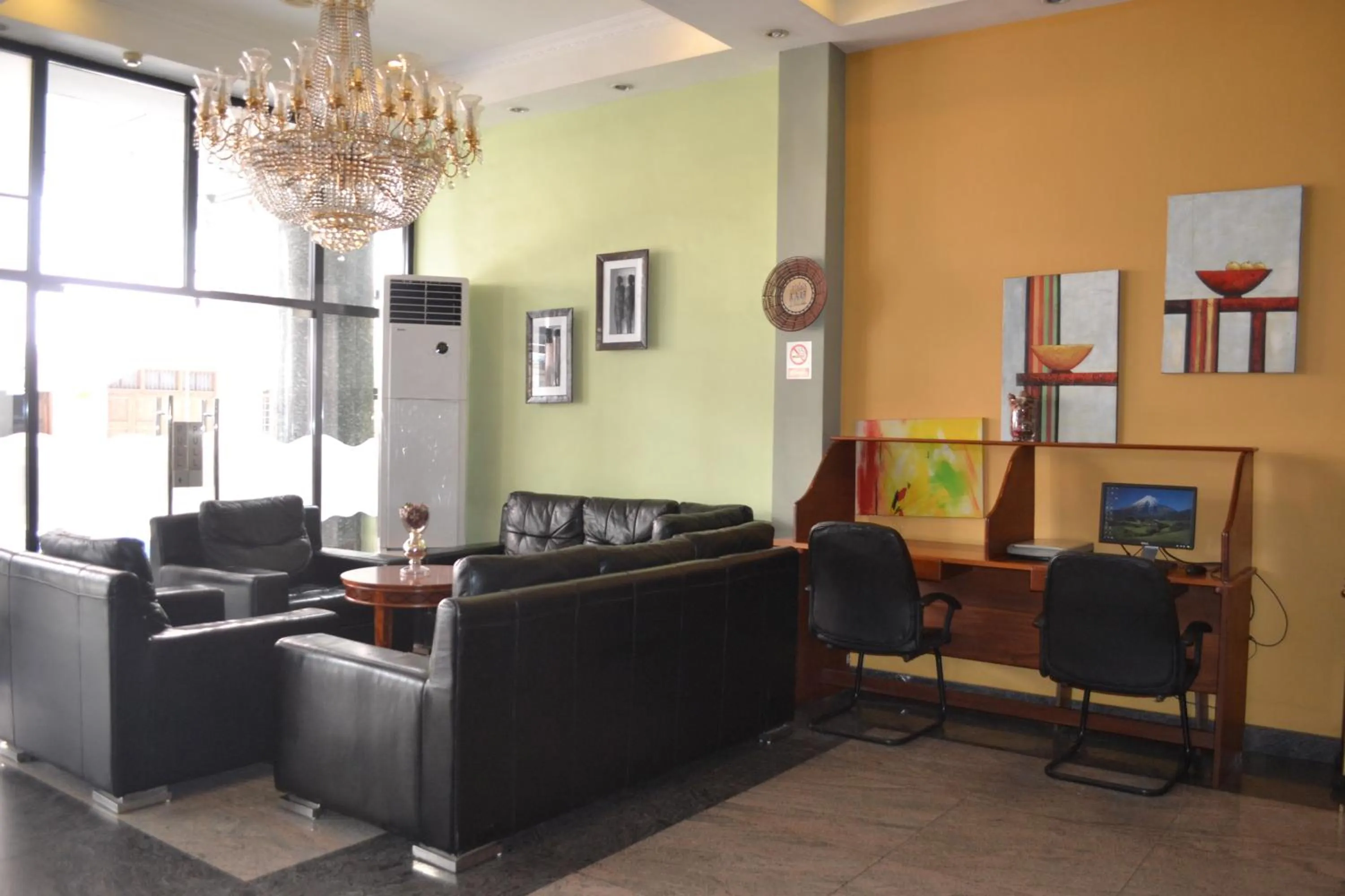 Lobby or reception in Hotel Nikko Towers