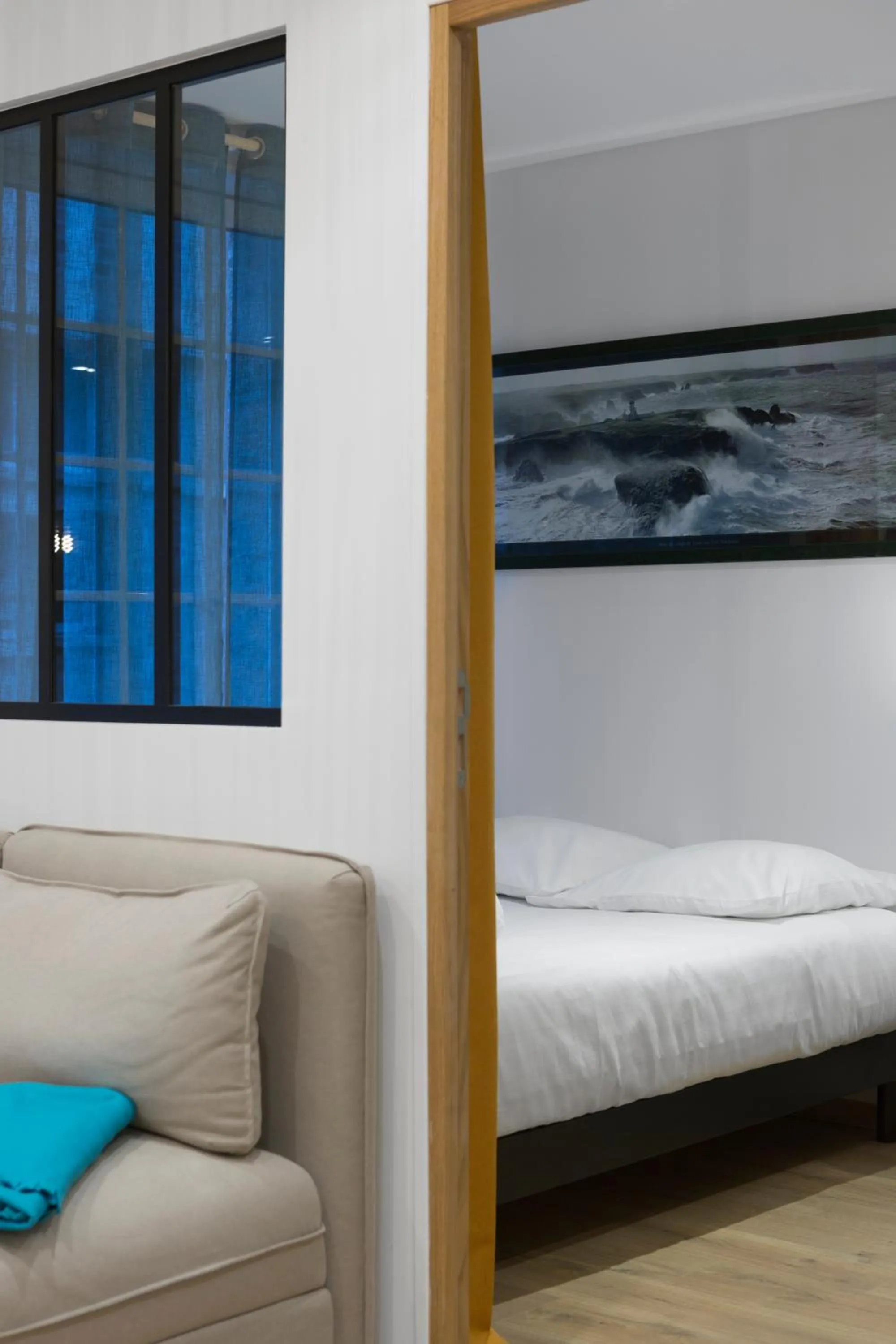 Living room, Bed in La Cordee by Cocoonr