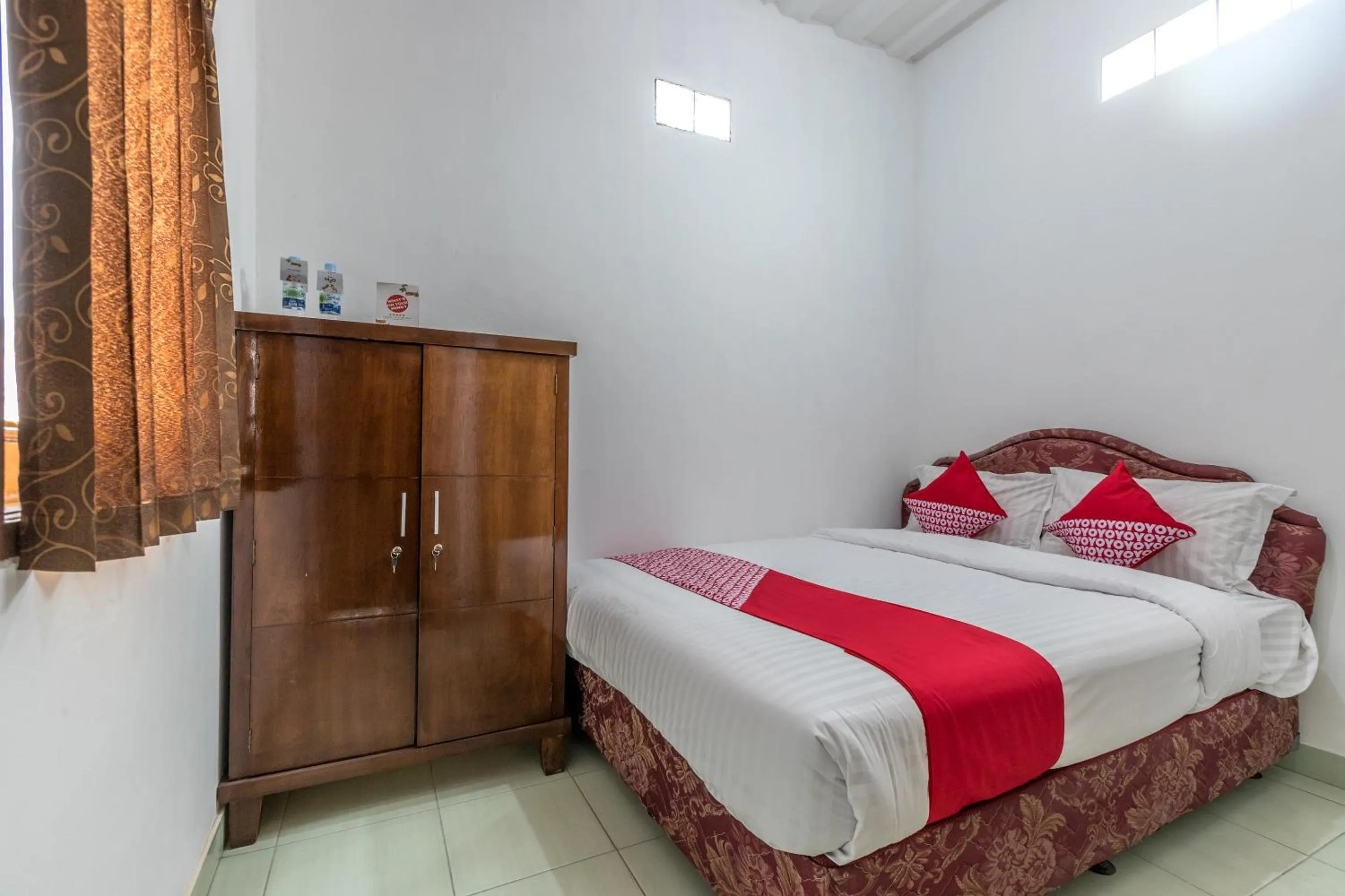 Bedroom, Bed in Hotel O Kost Arie 1