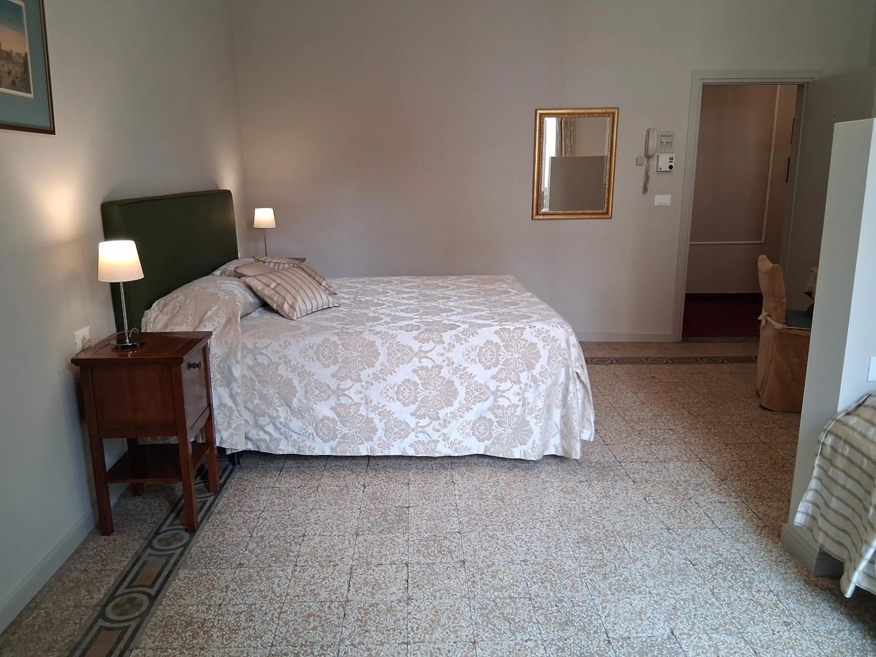 Bed in Hotel Tourist House