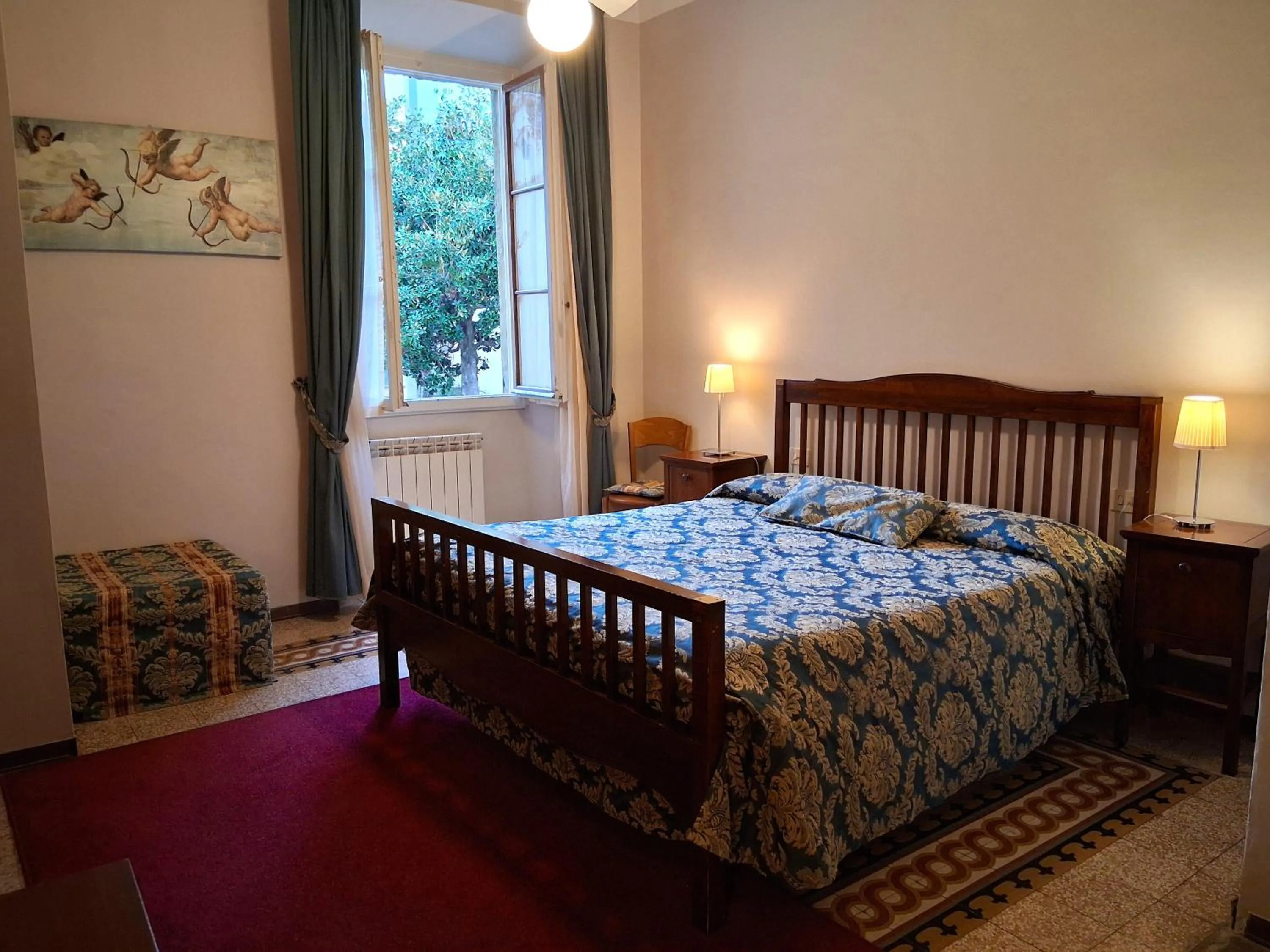 Bed in Hotel Tourist House