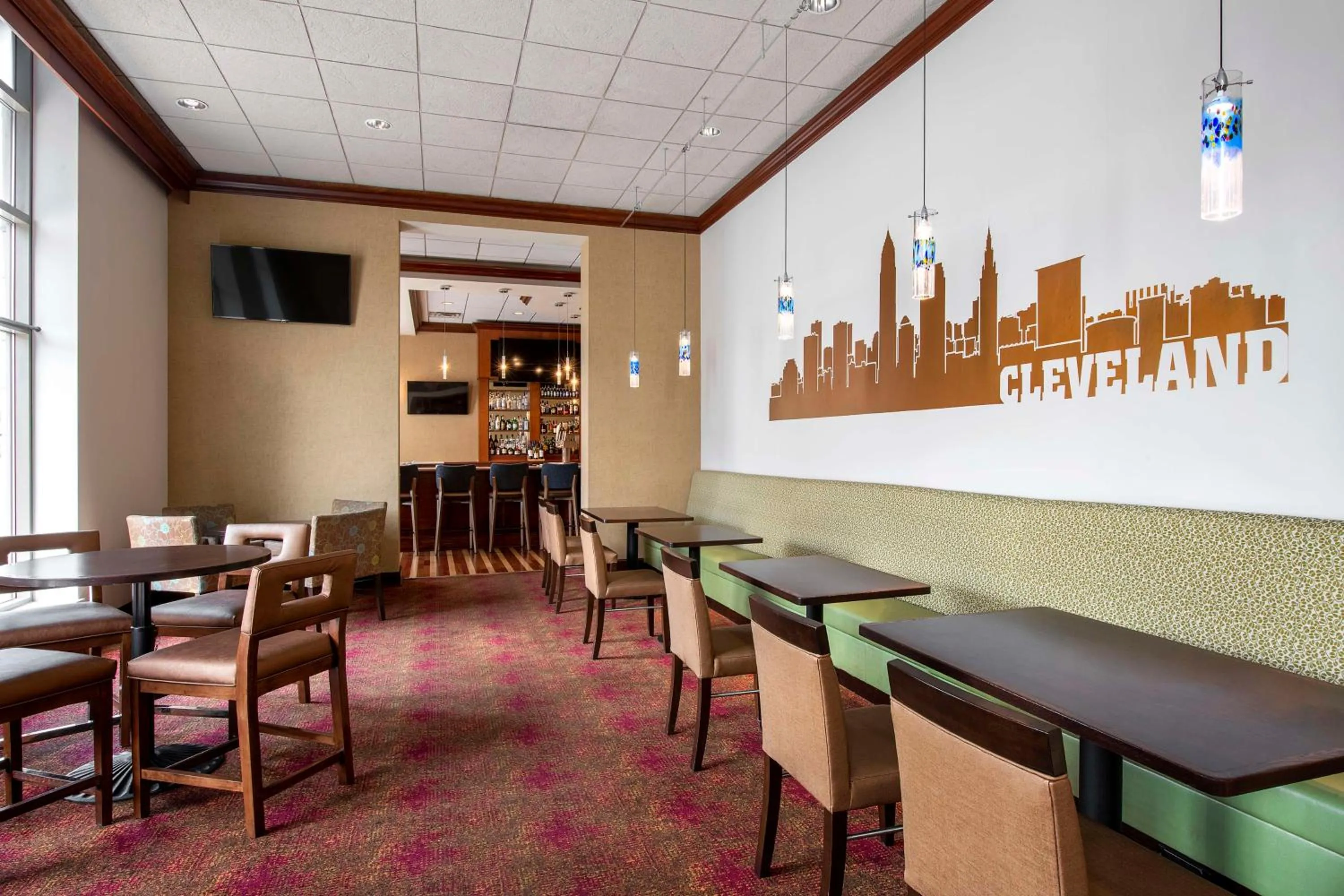 Lounge or bar in Hilton Garden Inn Cleveland Downtown