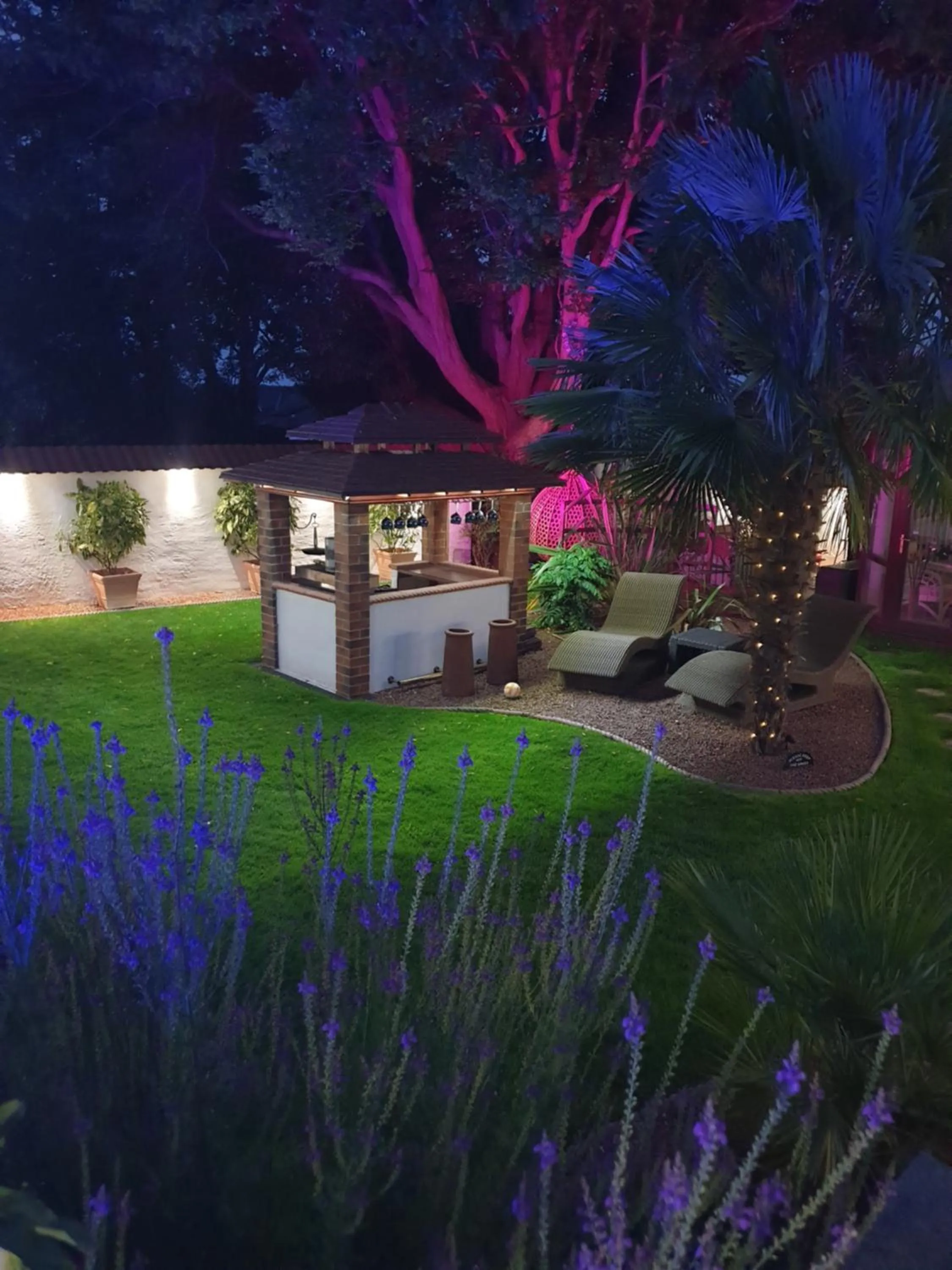 Night in Best Area Close to Leeds Centre