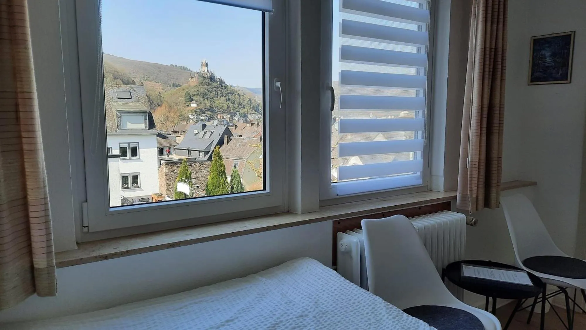 Photo of the whole room in Pension Schneider