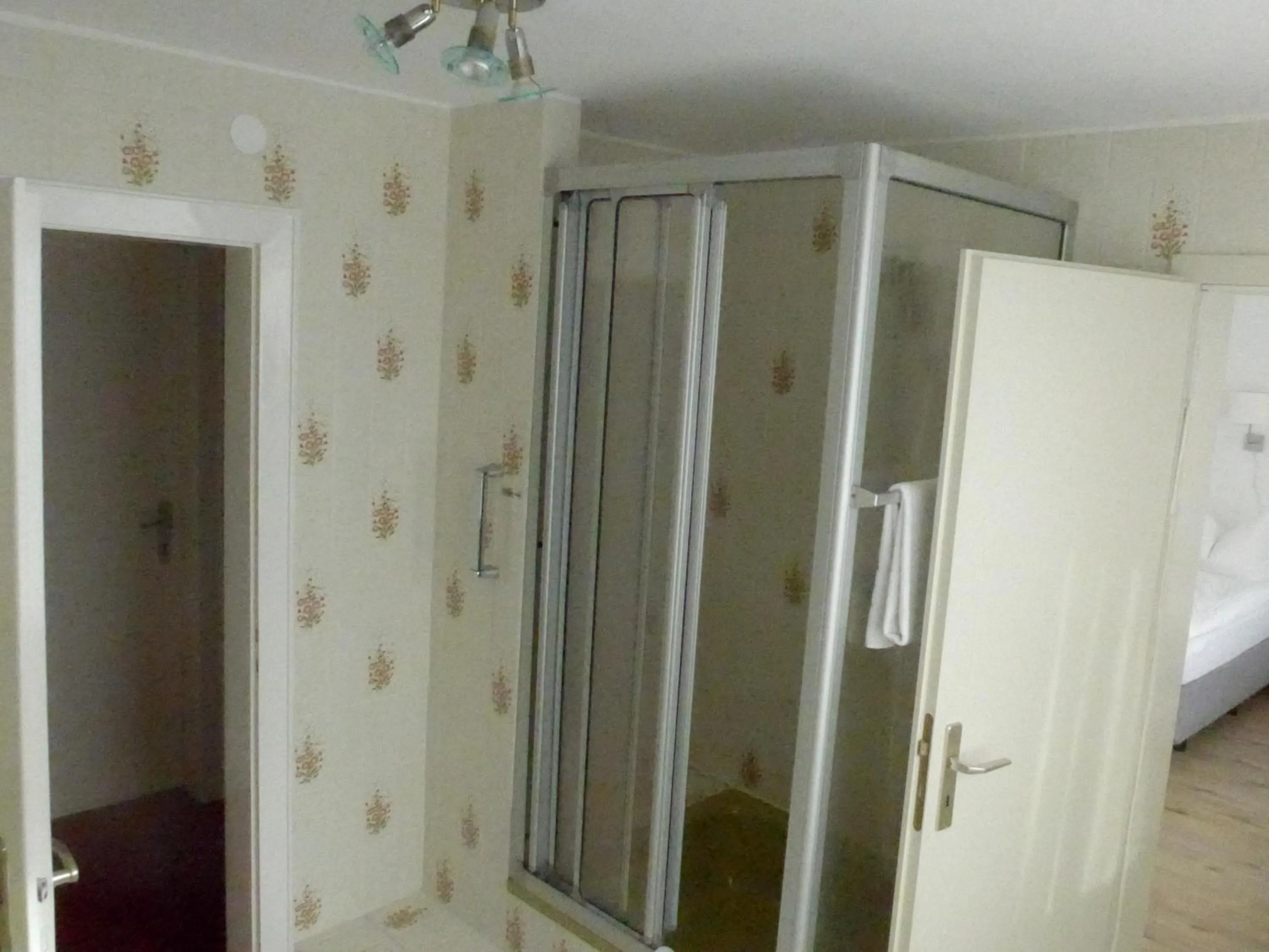 Bathroom in Pension Schneider