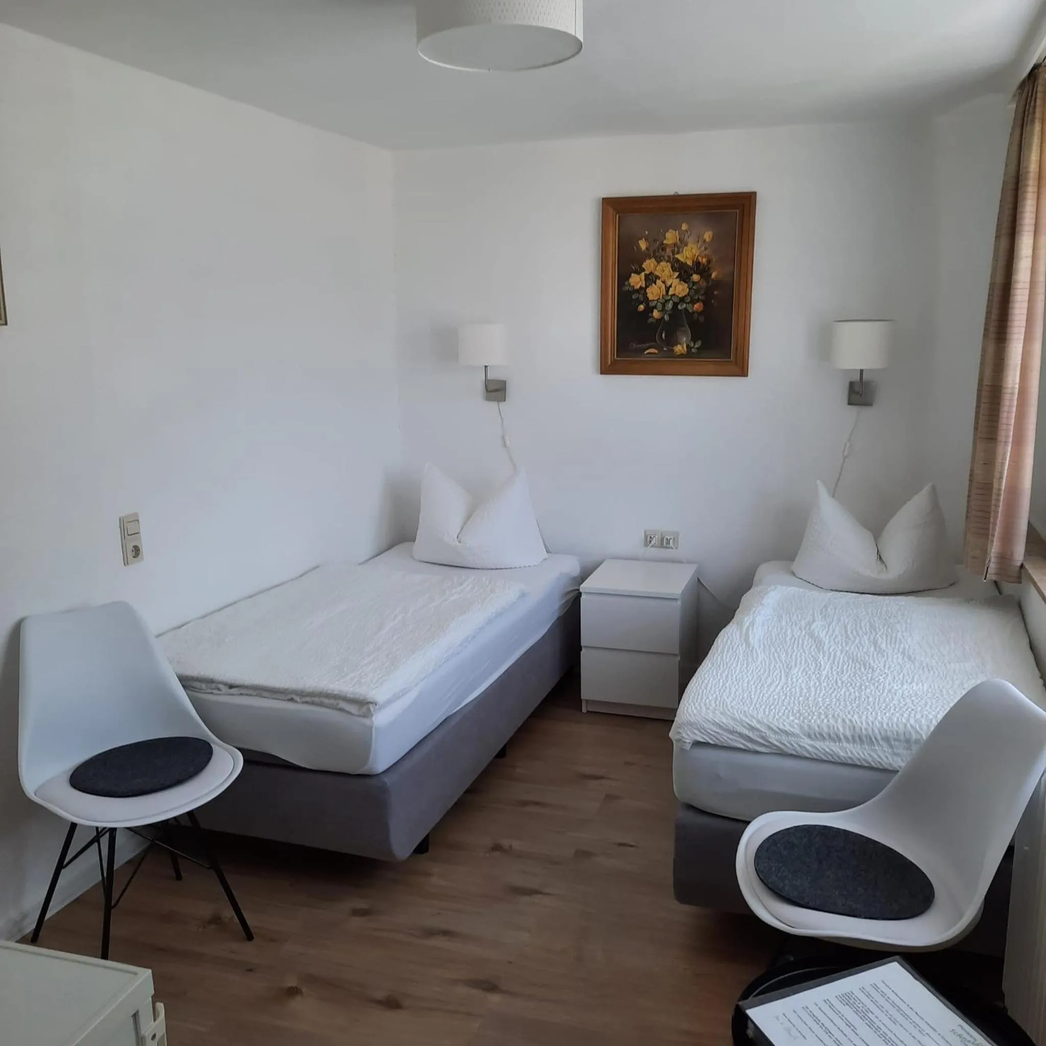 Photo of the whole room, Bed in Pension Schneider
