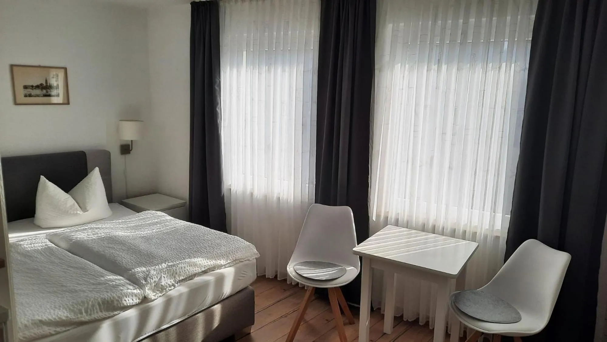 Photo of the whole room, Bed in Pension Schneider