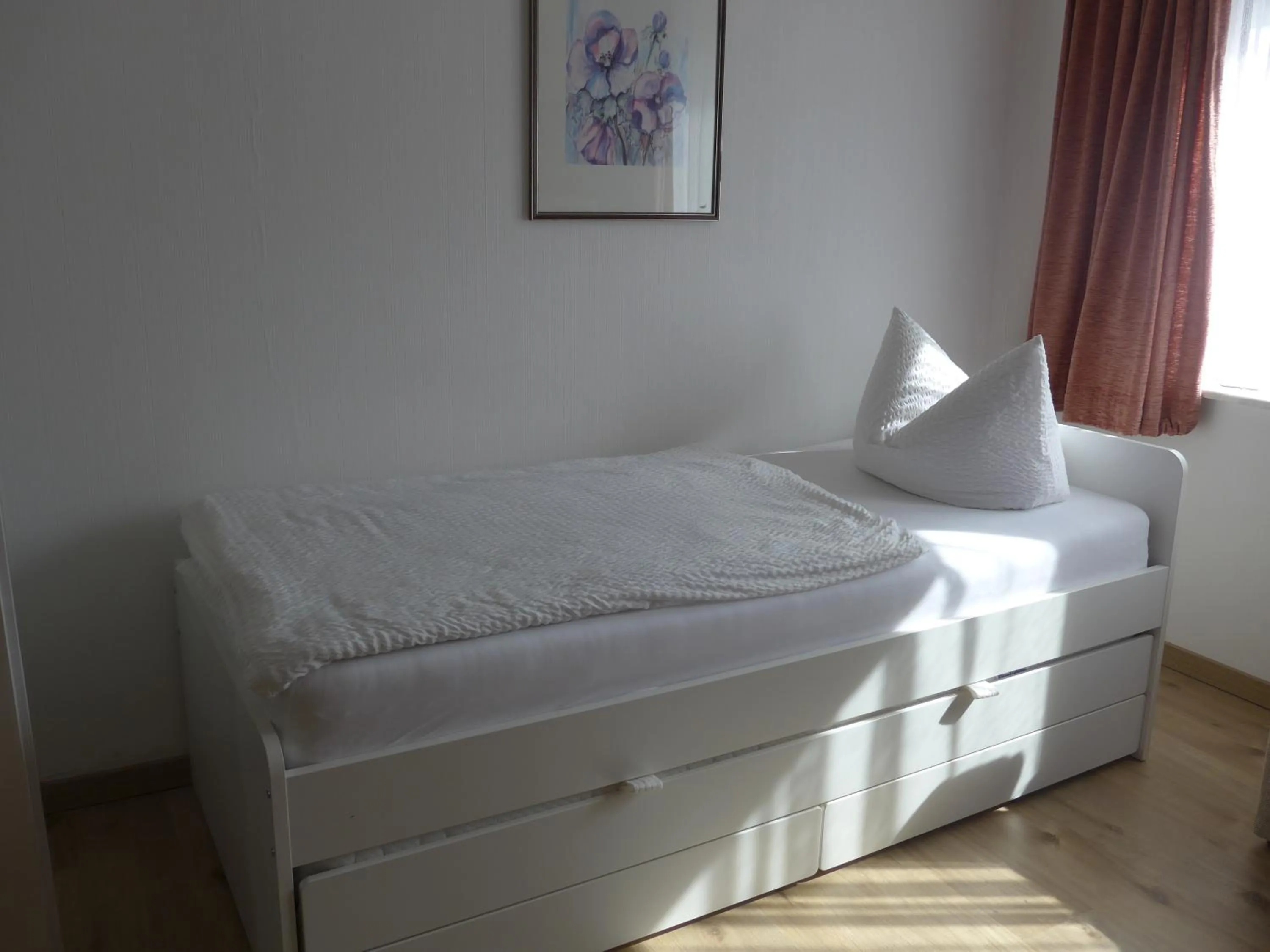 Photo of the whole room, Bed in Pension Schneider