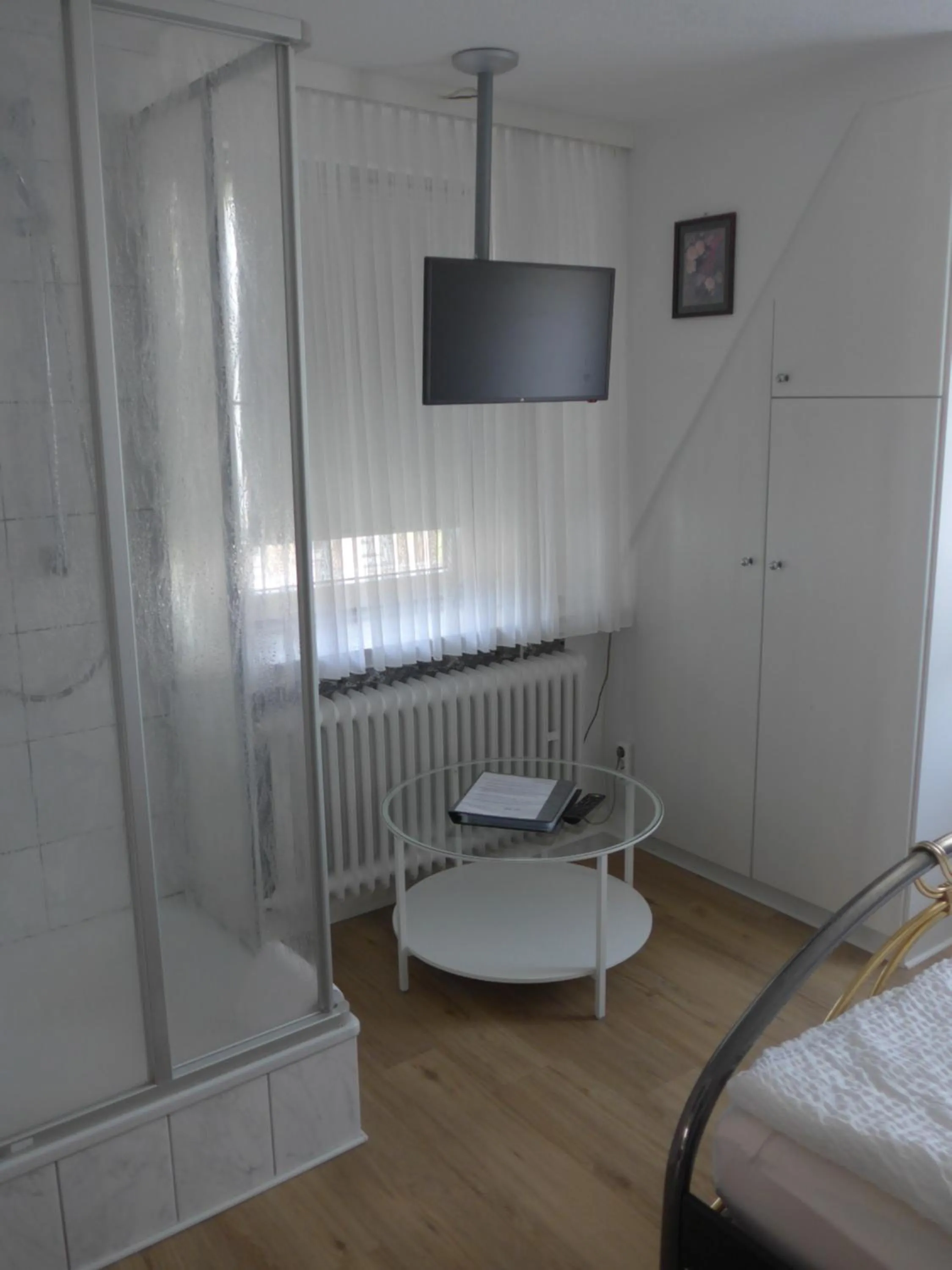 Photo of the whole room, Bed in Pension Schneider
