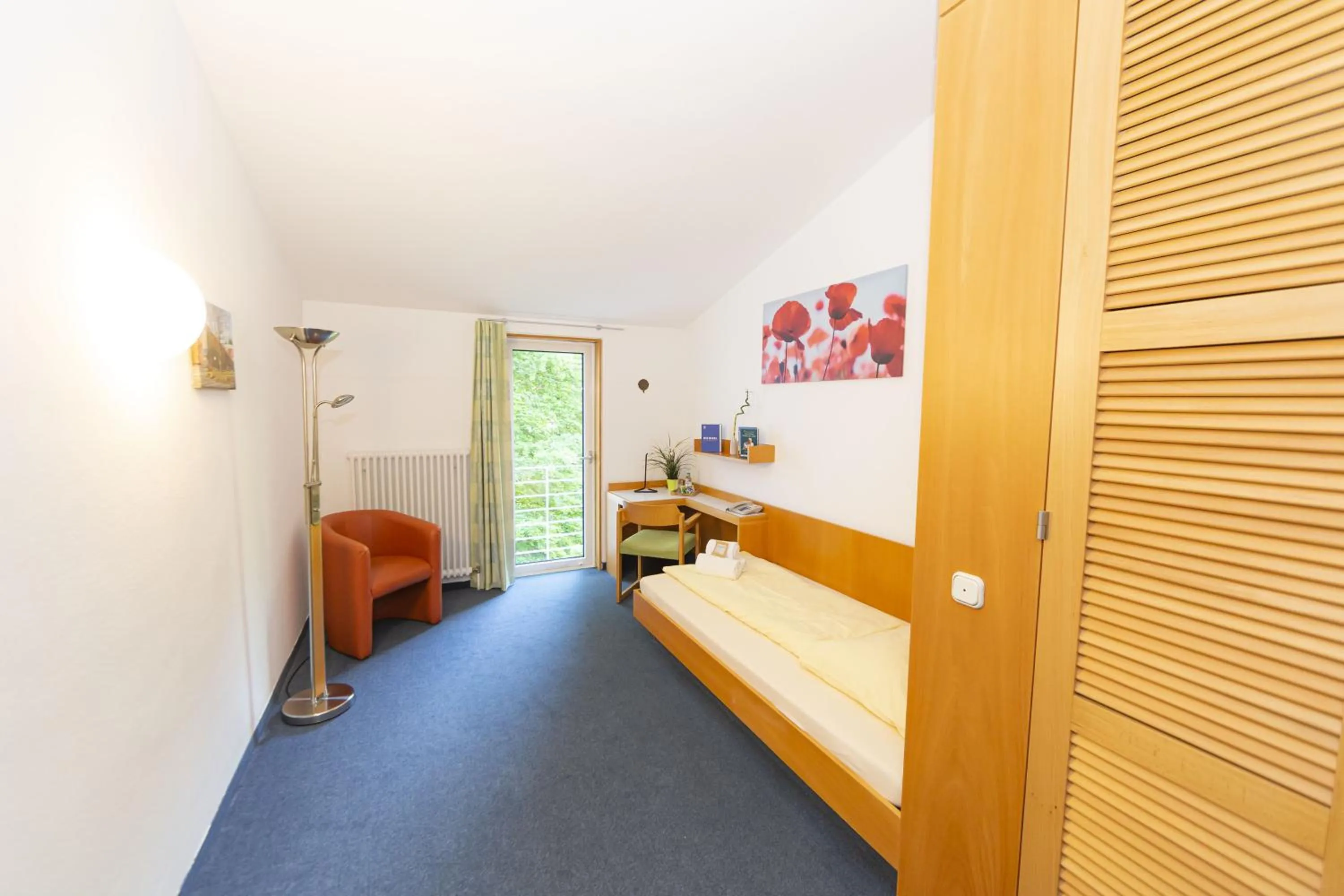 Single Room in Wilhelm-Kempf-Haus
