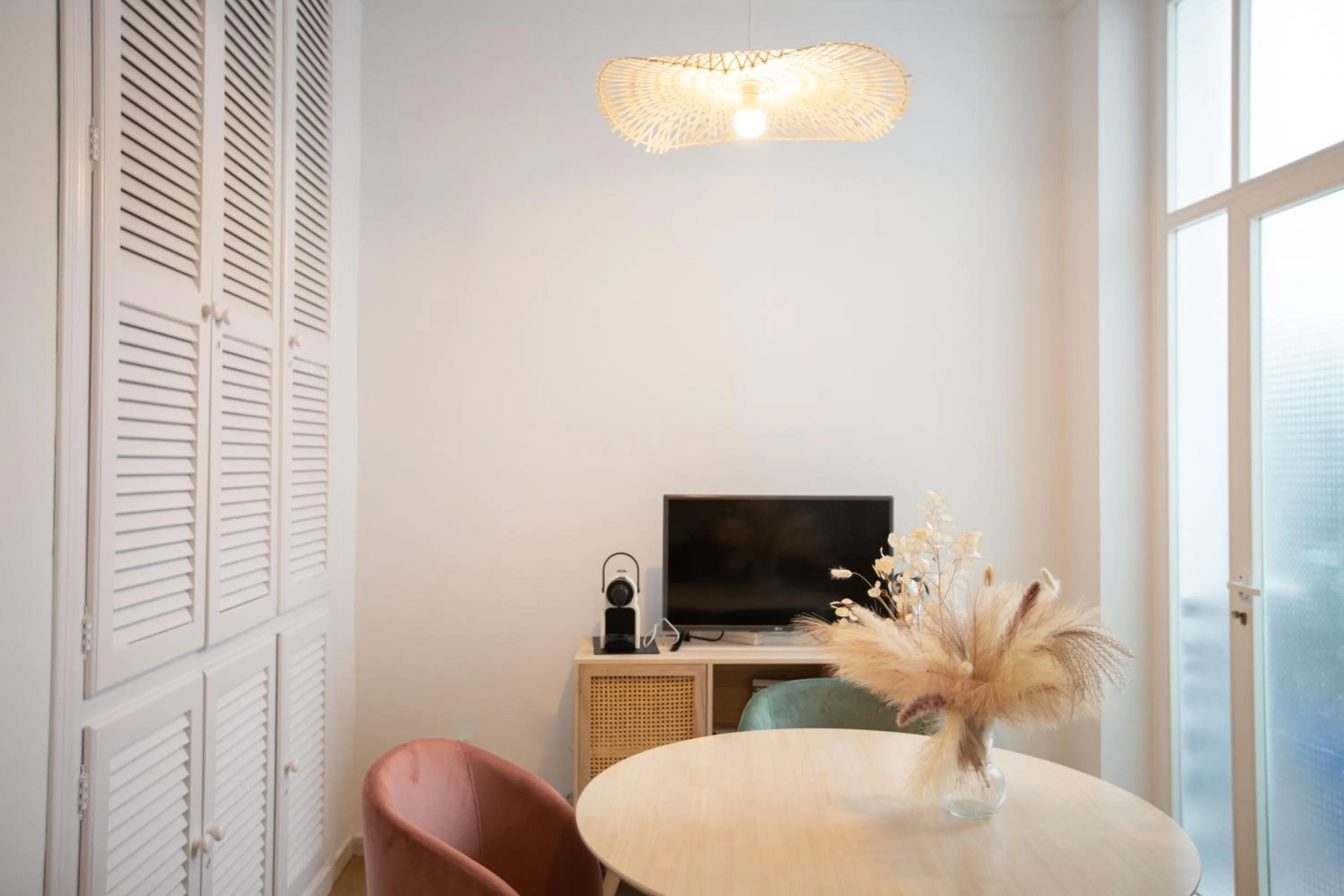 Facade/entrance in La Malagueña by Croma