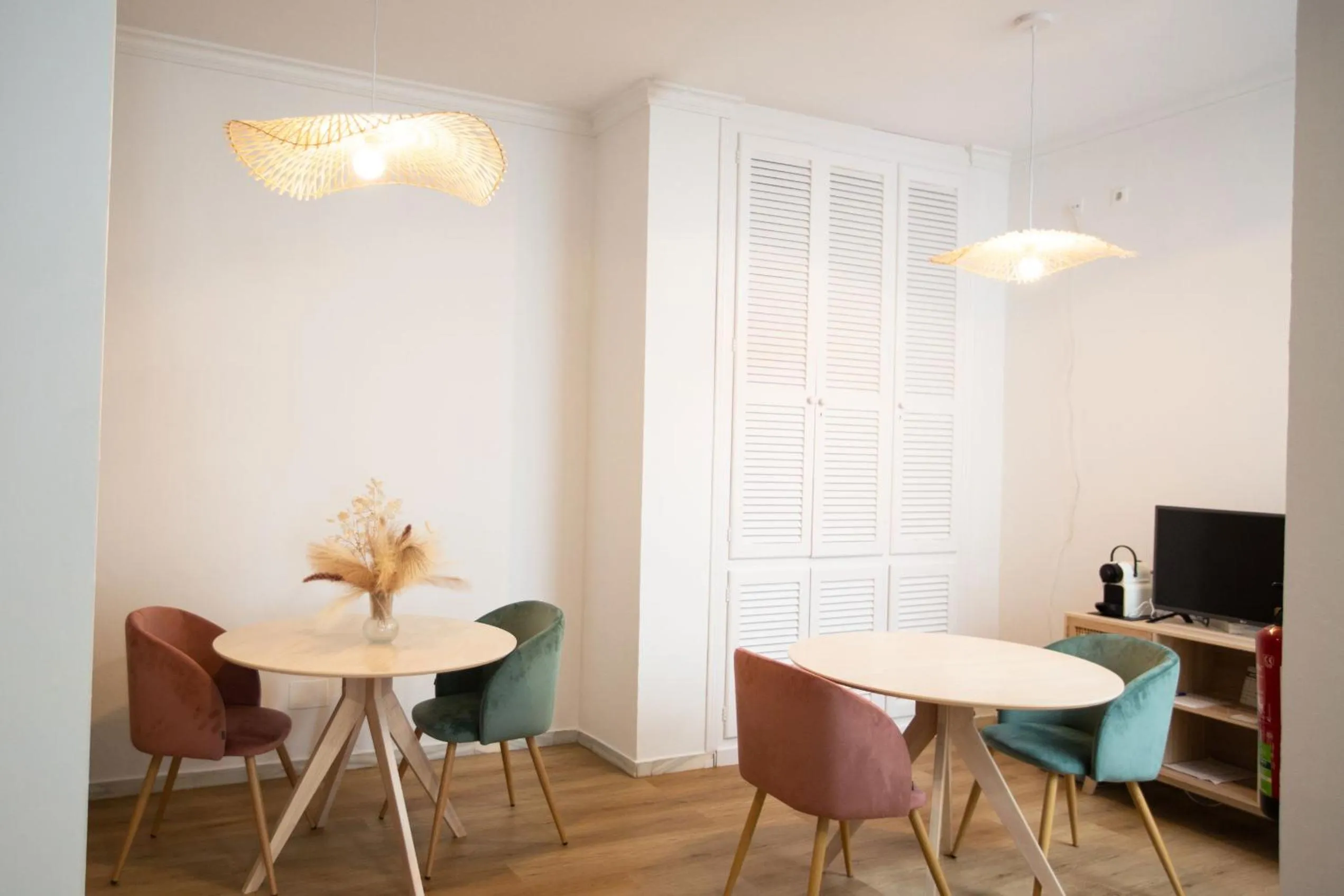 Facade/entrance in La Malagueña by Croma