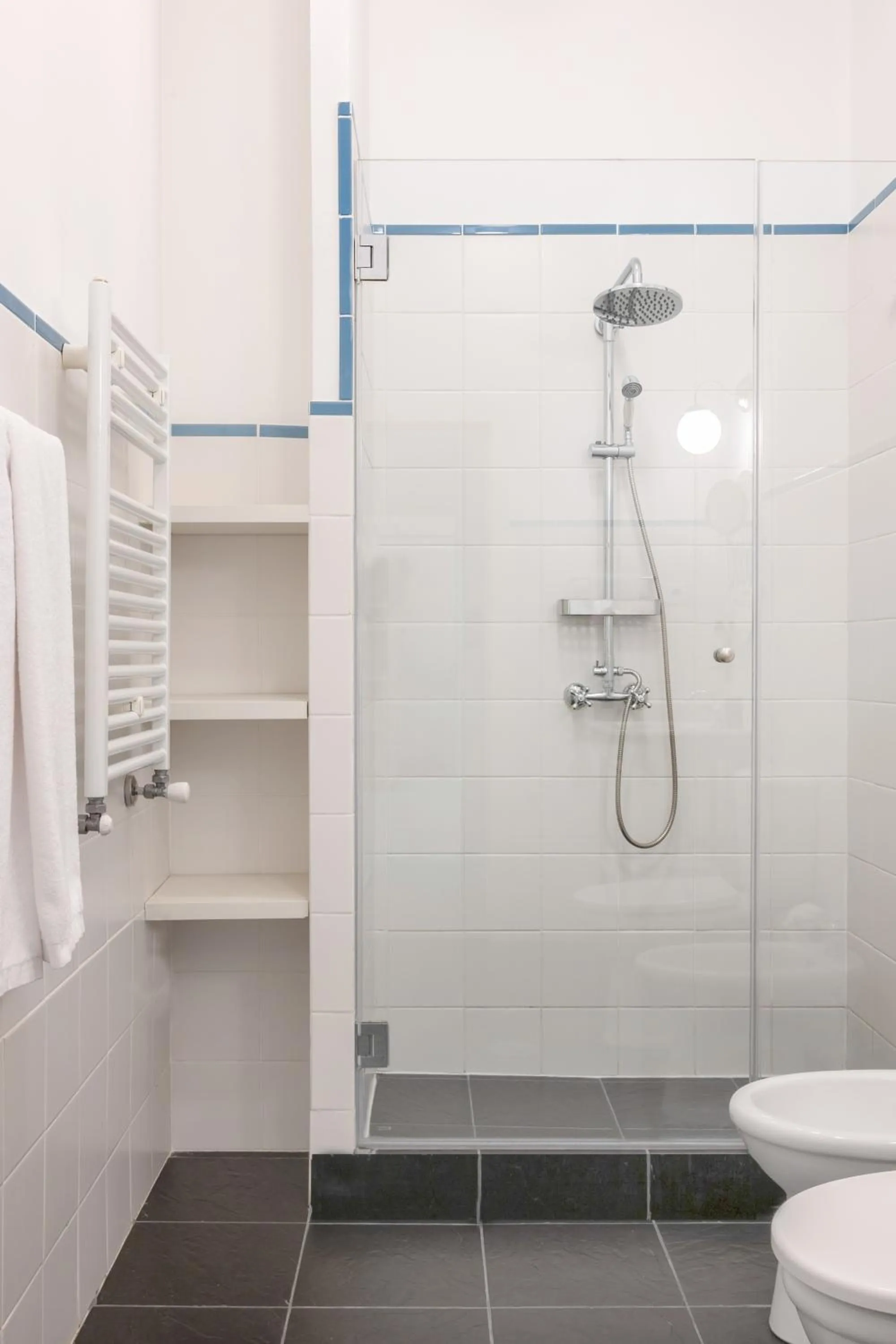 Shower in Rosa Et Al Townhouse