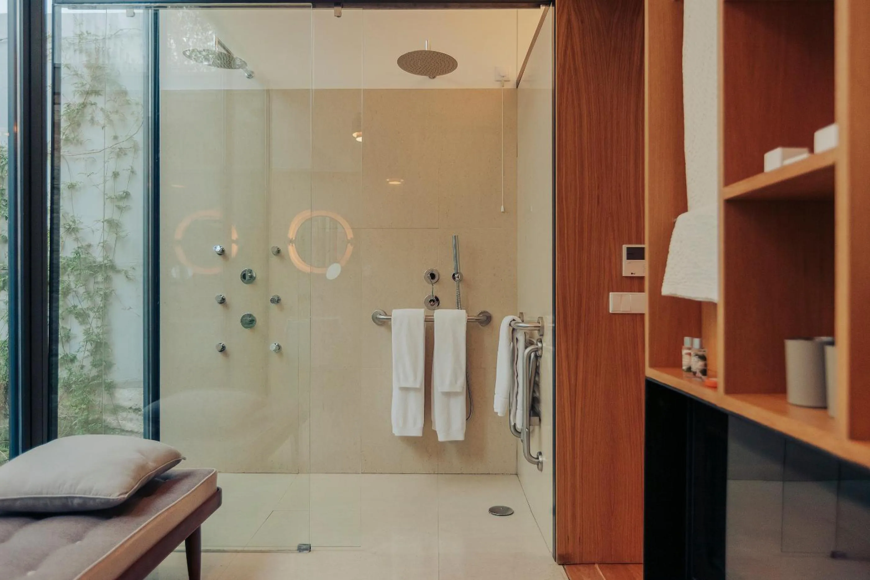 Shower in Rosa Et Al Townhouse