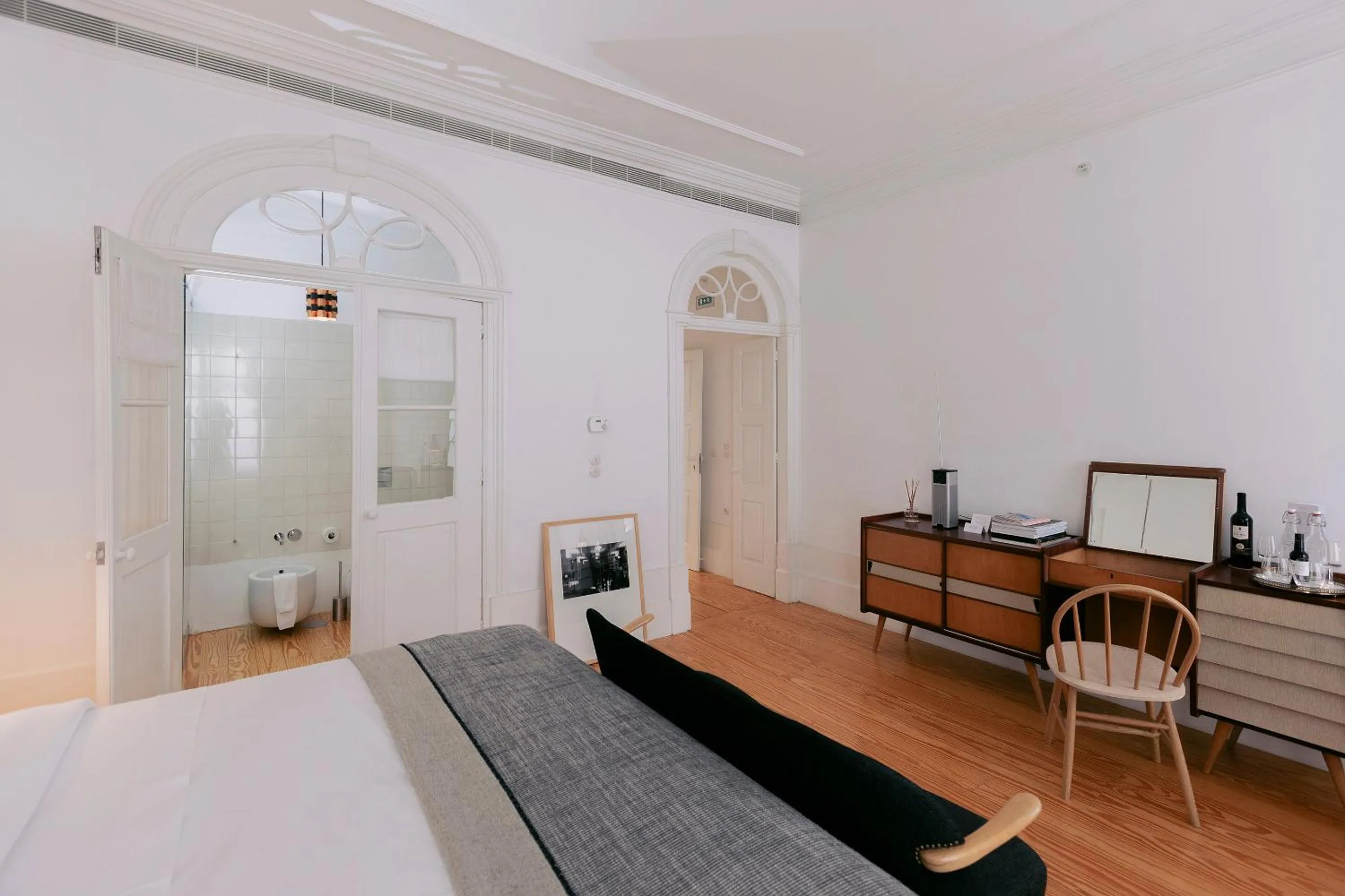 Toilet, Bed in Rosa Et Al Townhouse