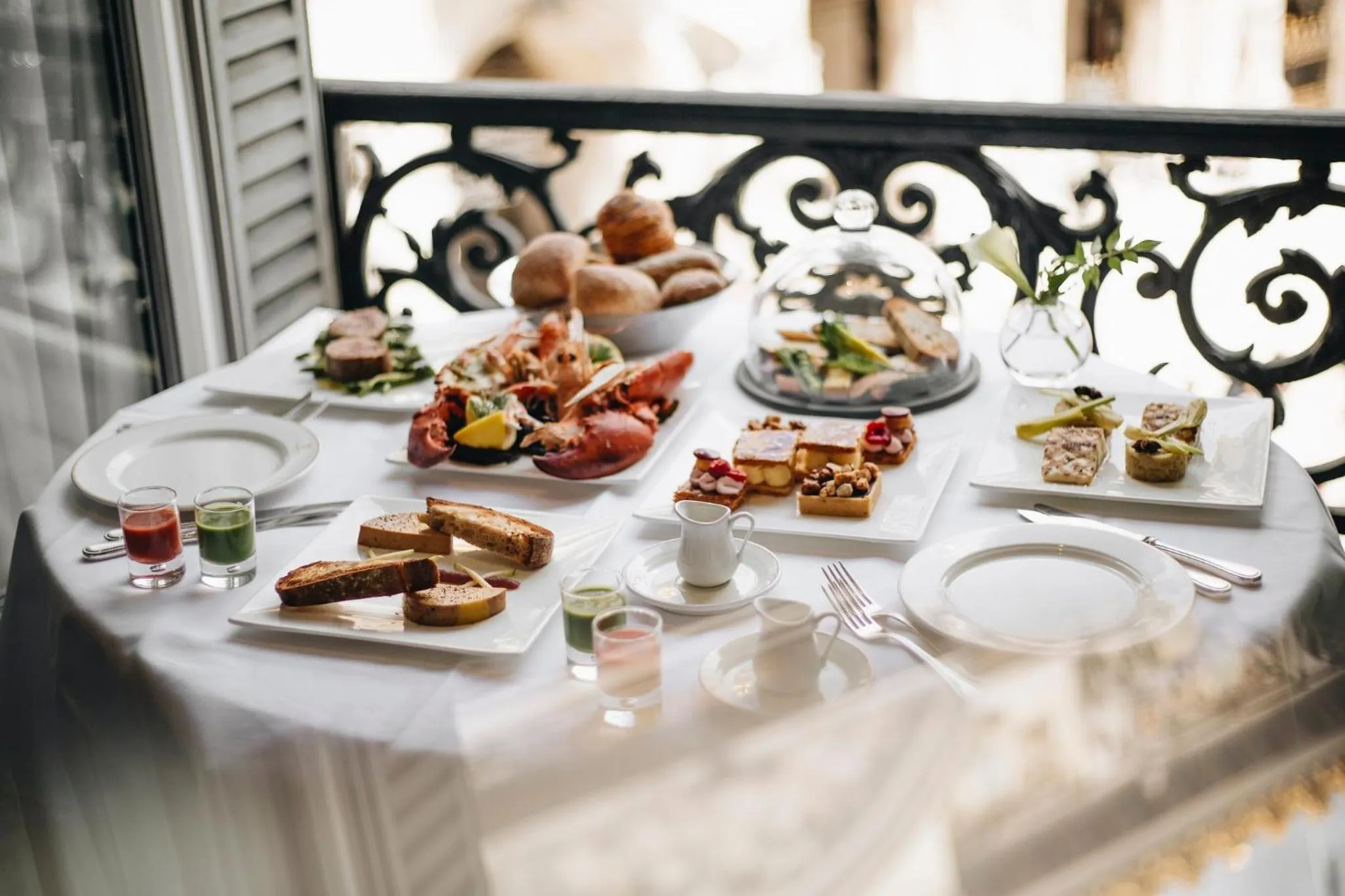 Photo of the whole room in InterContinental Paris Le Grand by IHG
