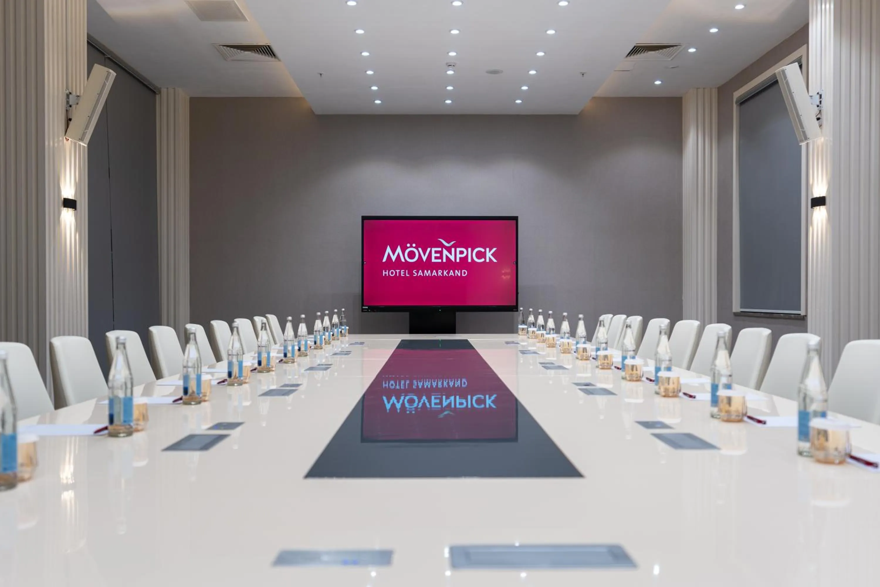 Meeting/conference room in Mövenpick Samarkand