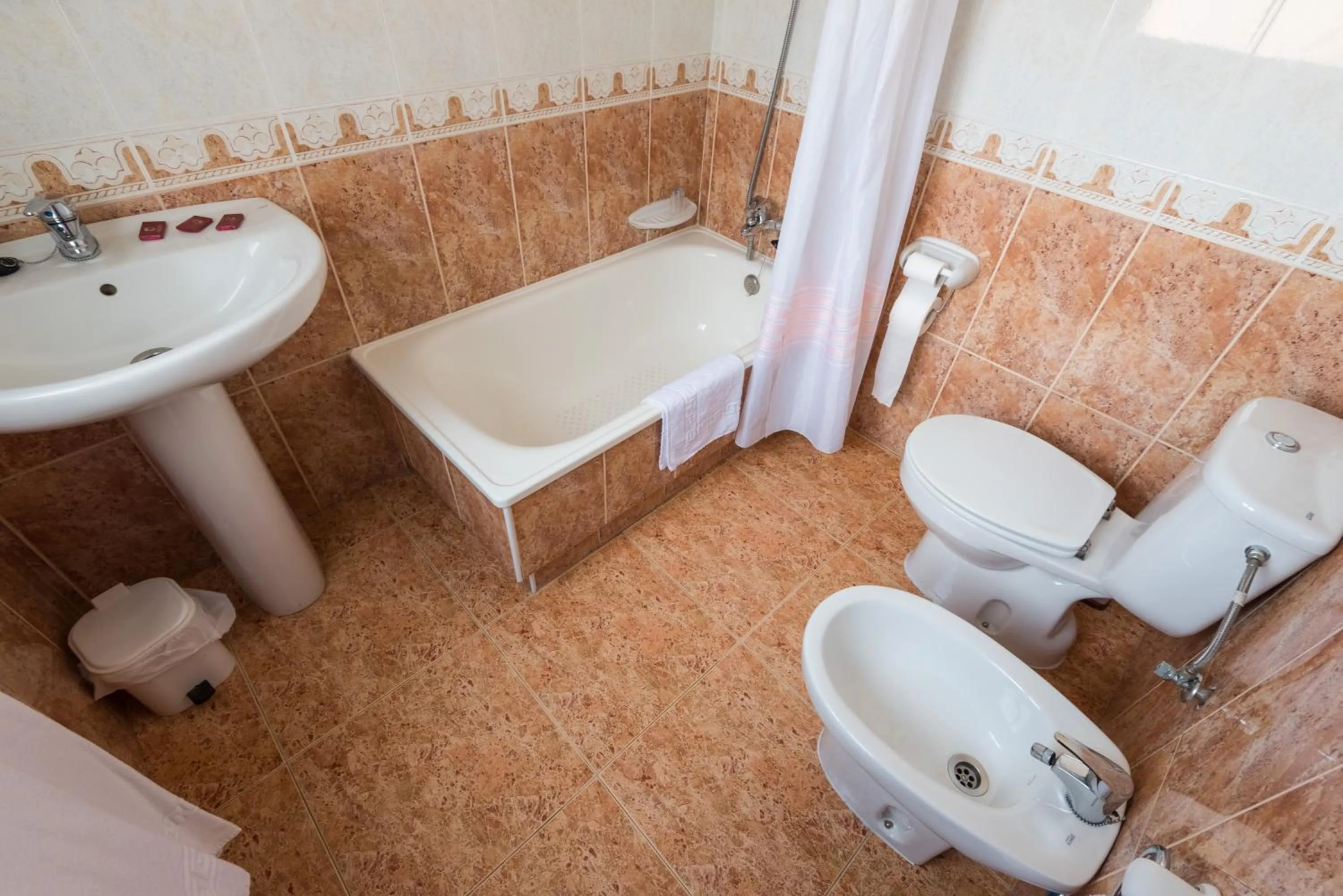 Bathroom in Hostal O Camouco