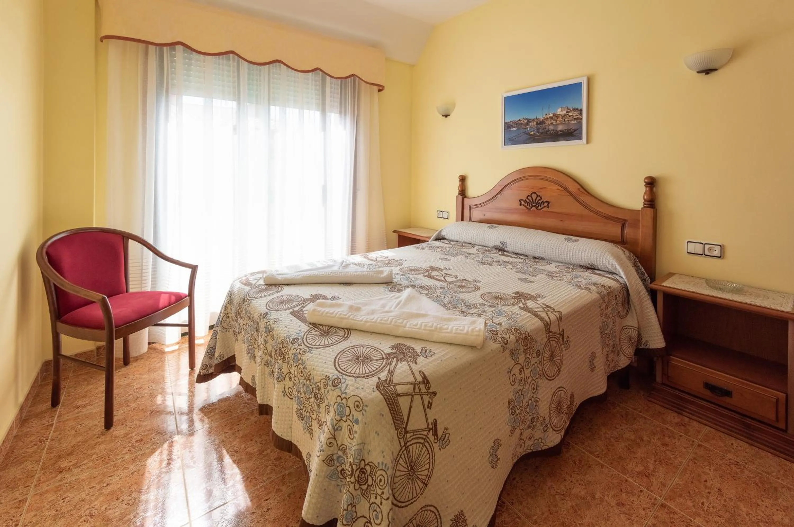 Bed in Hostal O Camouco