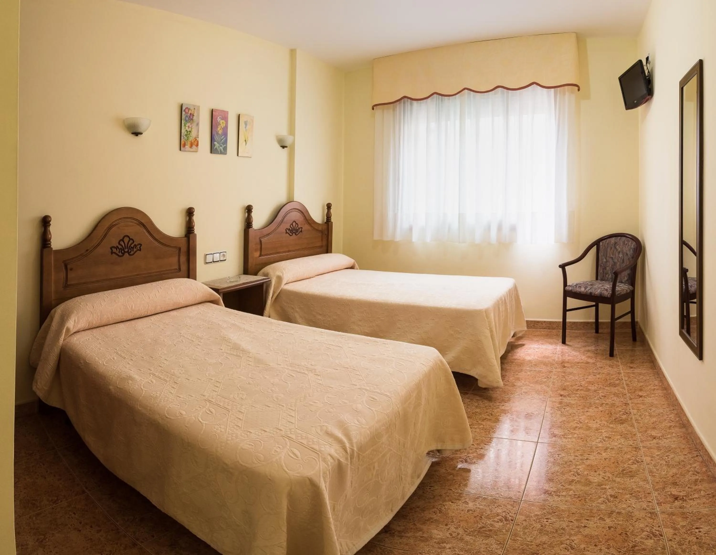Bed in Hostal O Camouco