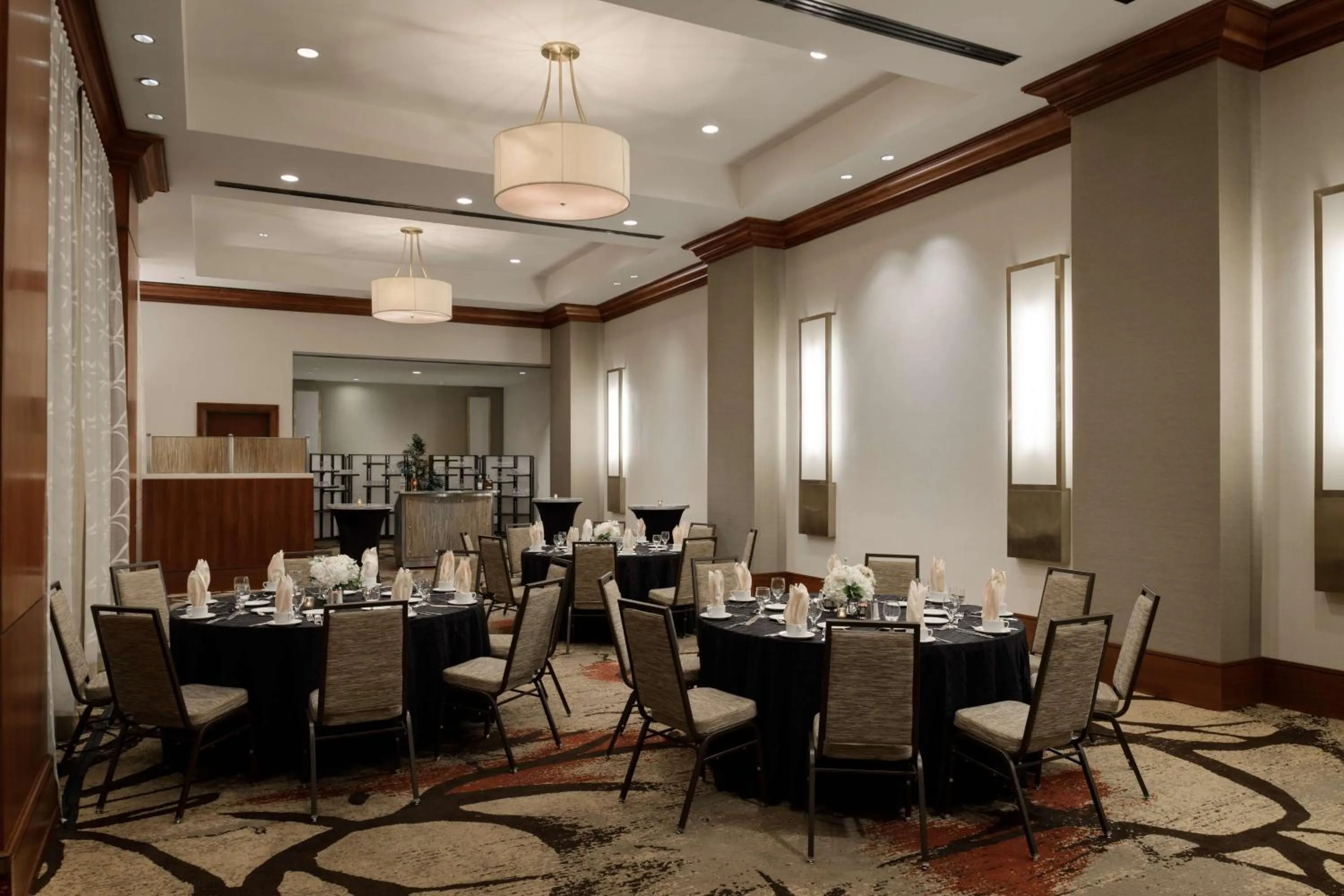 Restaurant/places to eat in Hilton Charlotte Uptown