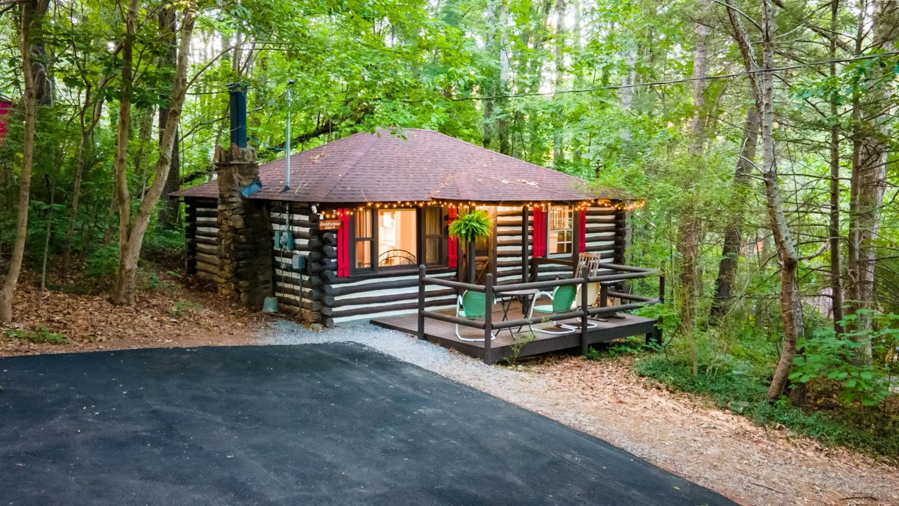 Goldview Cabin in Log Cabin Motor Court Goldview Cabin in Log Cabin Motor Court