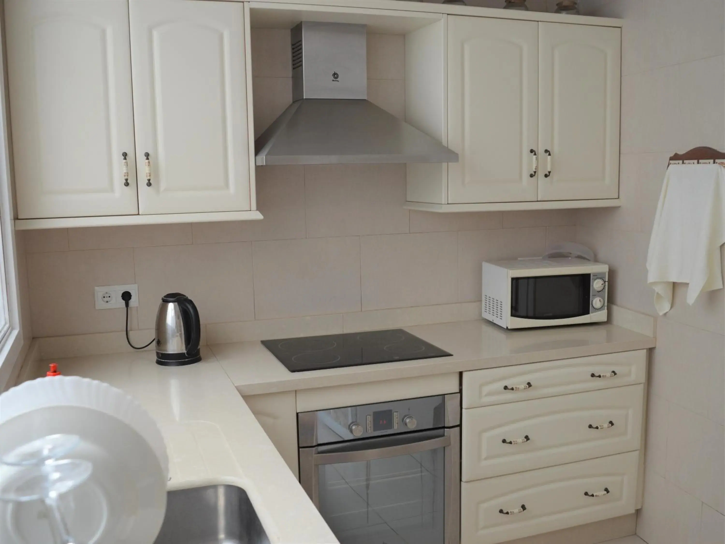 Single Budget Room with Shared Bathroom in Casa Duende del Tajo Single Budget Room with Shared Bathroom in Casa Duende del Tajo