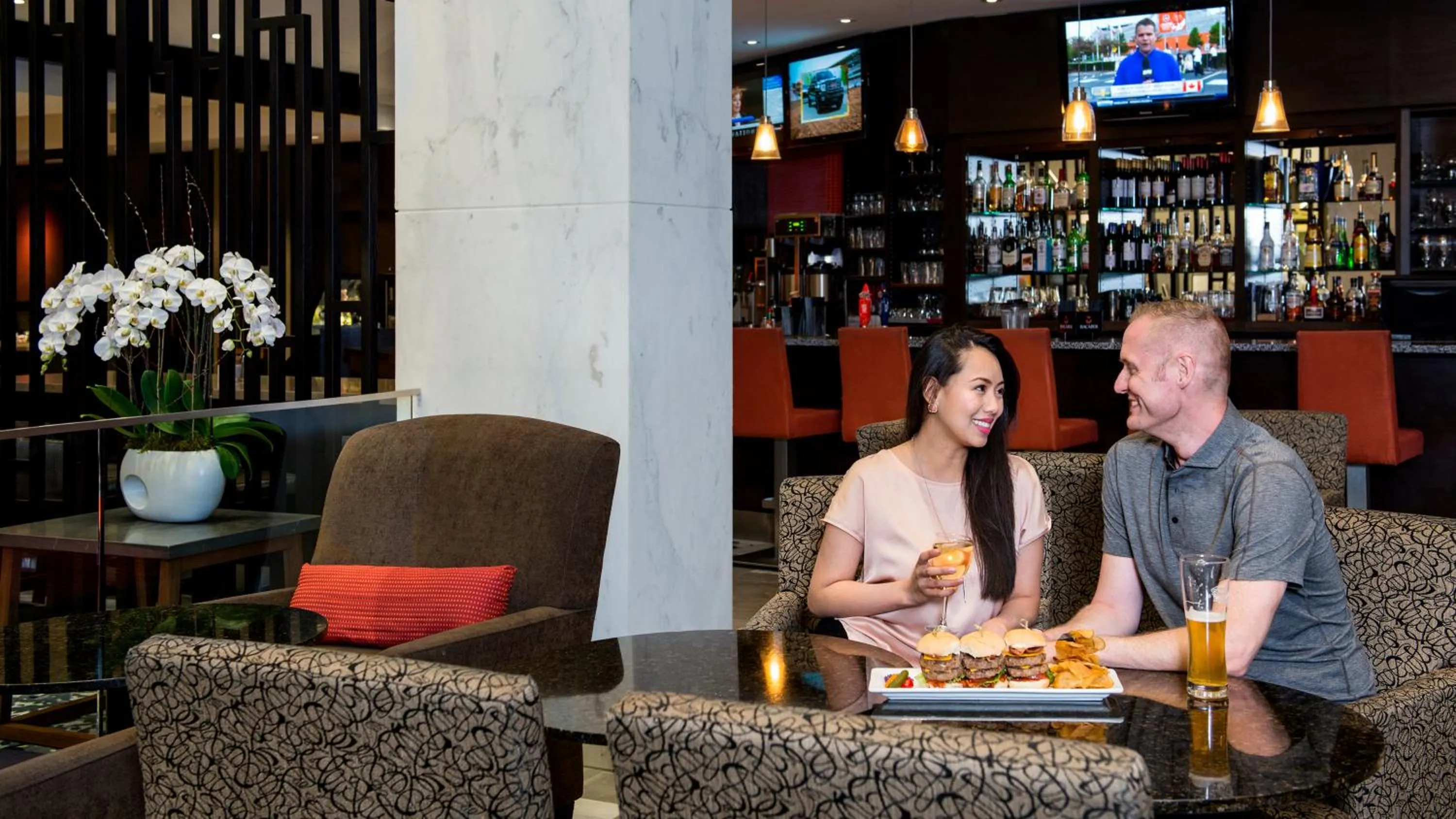 Lounge or bar in Holiday Inn & Suites Vancouver Downtown by IHG