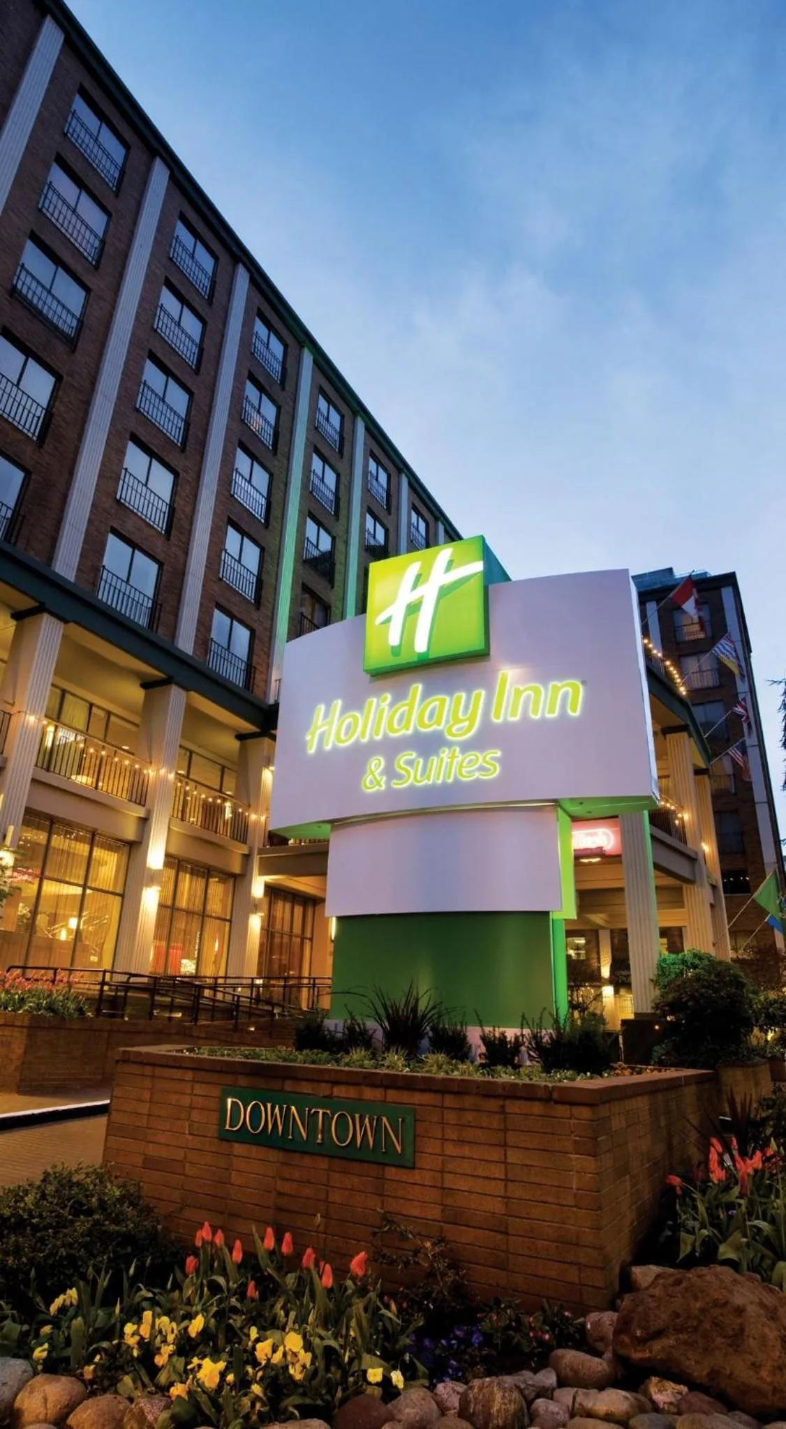 Property building in Holiday Inn & Suites Vancouver Downtown by IHG