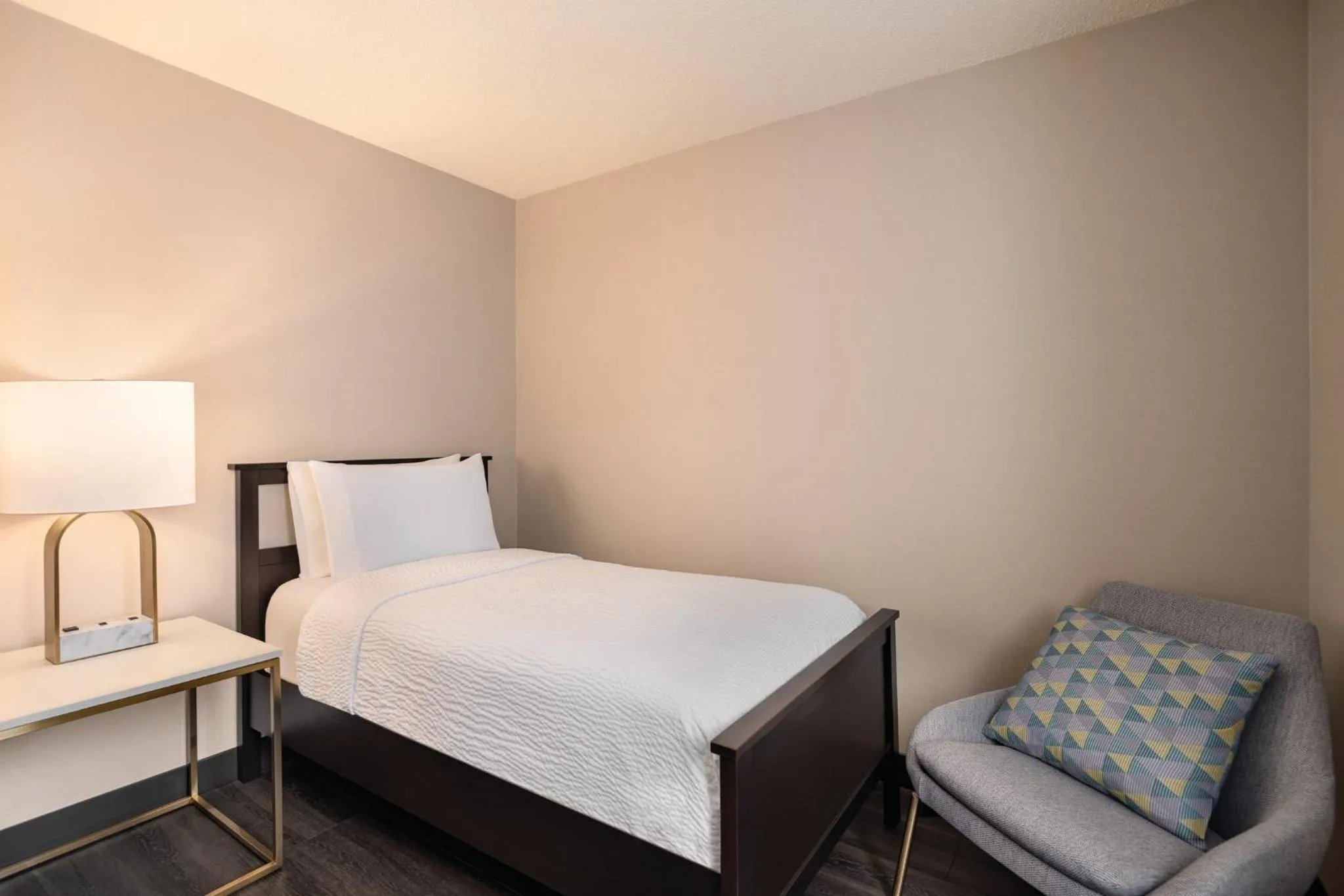 Bed in Holiday Inn & Suites Vancouver Downtown by IHG