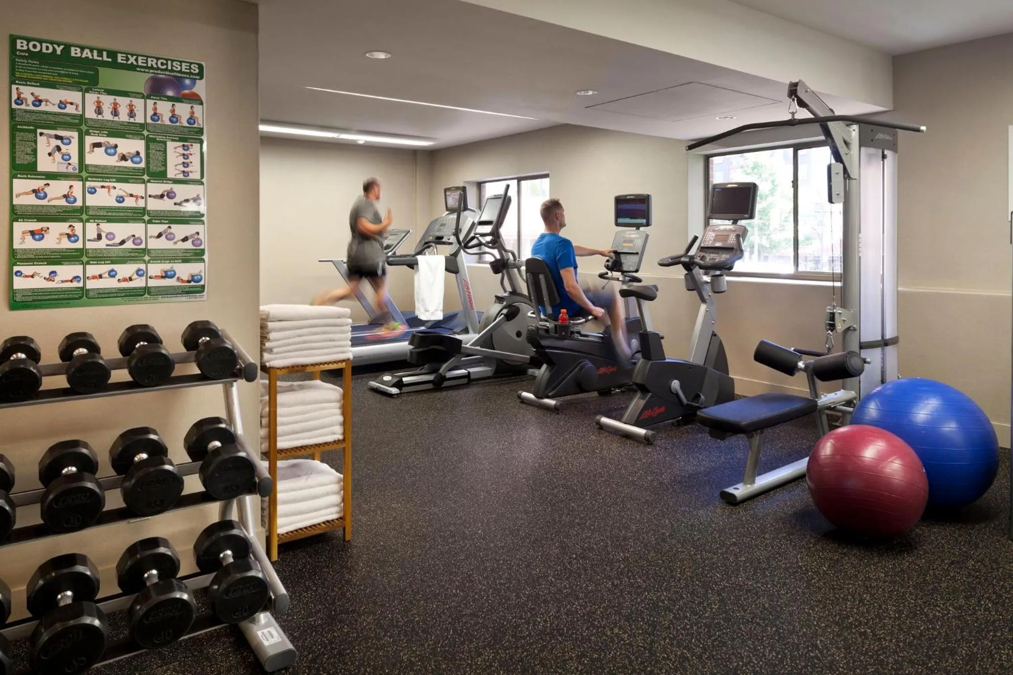 Fitness centre/facilities in Holiday Inn & Suites Vancouver Downtown by IHG