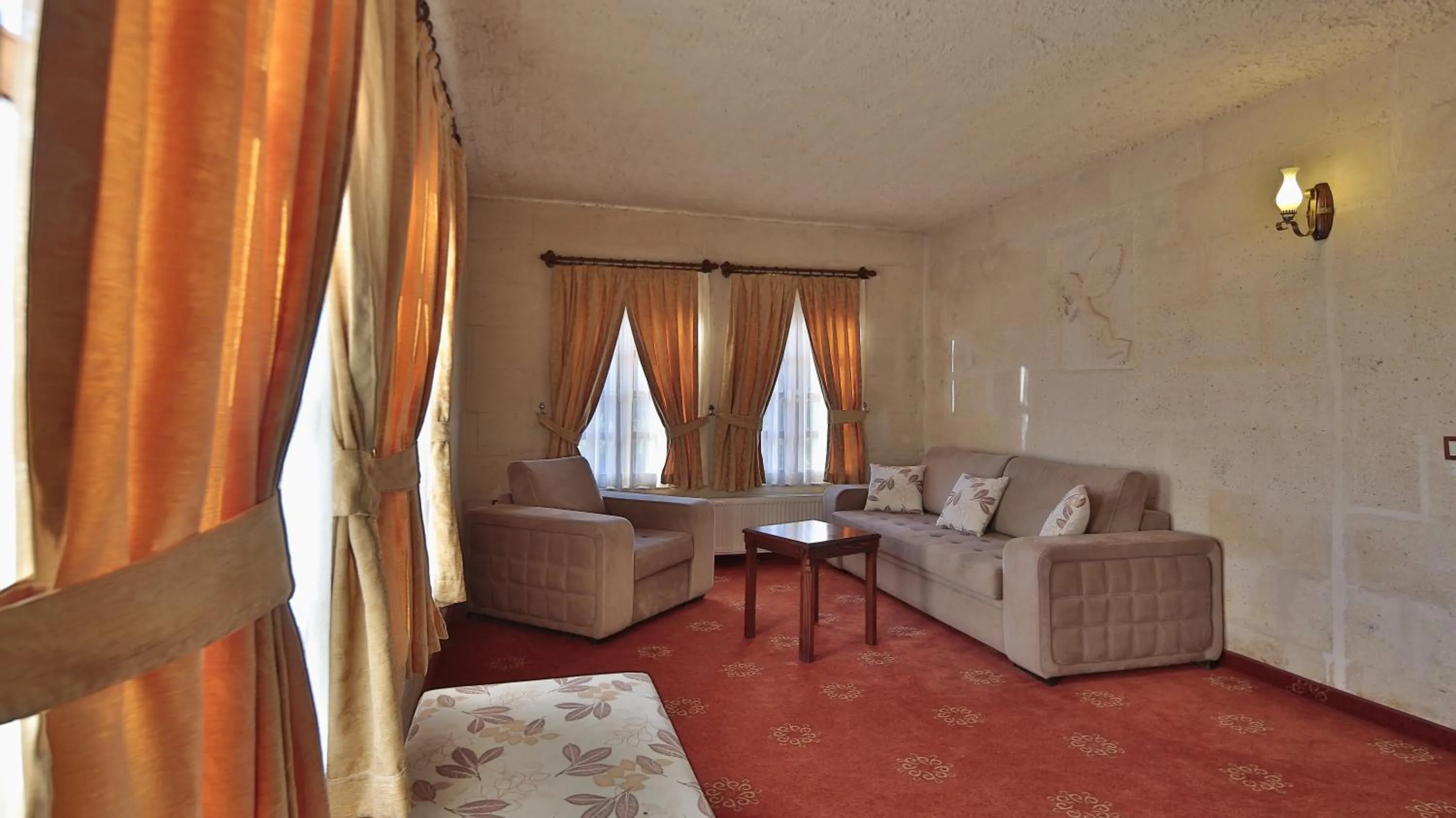 Seating area in Dilek Kaya Otel