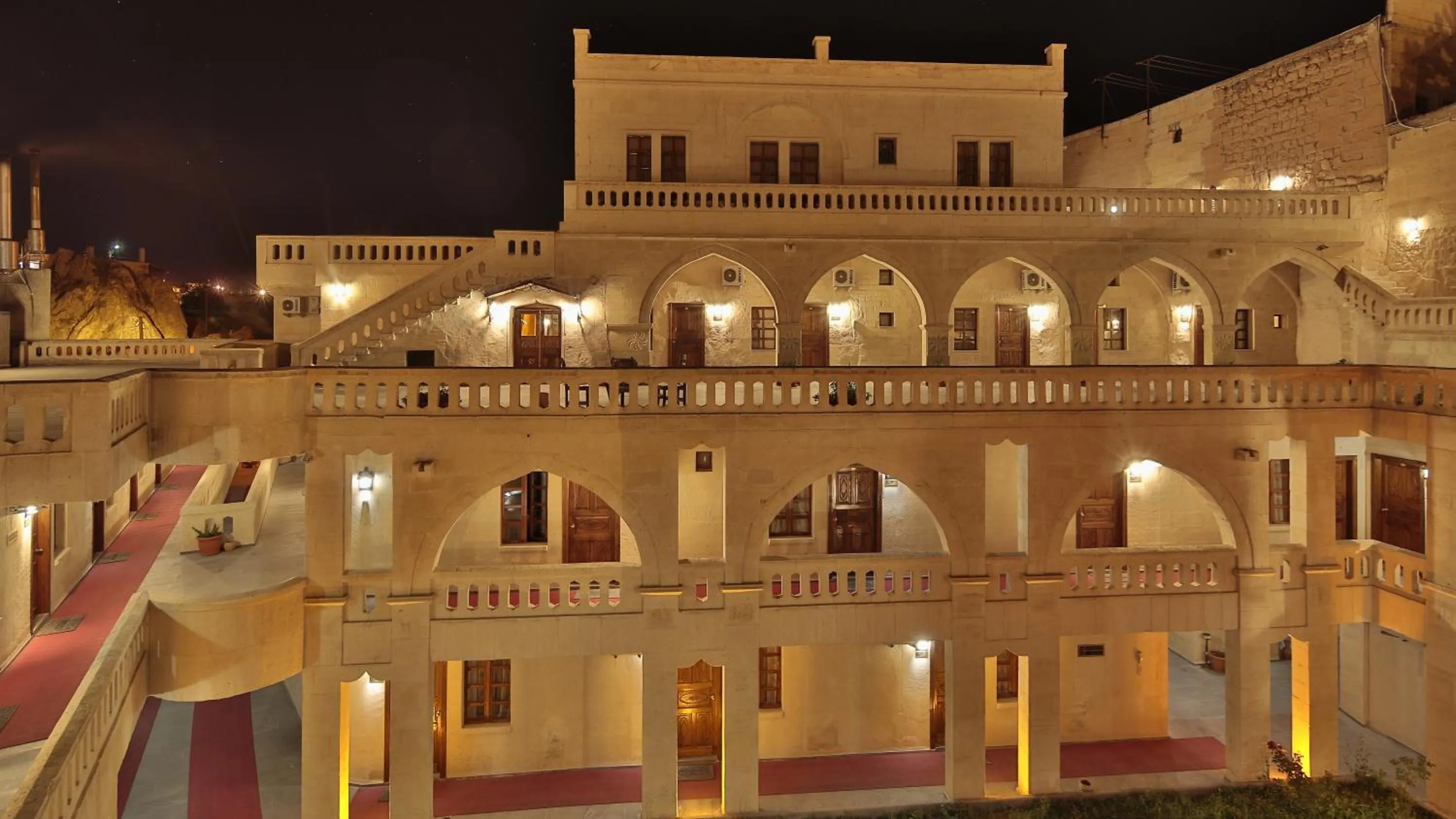 Facade/entrance in Dilek Kaya Otel