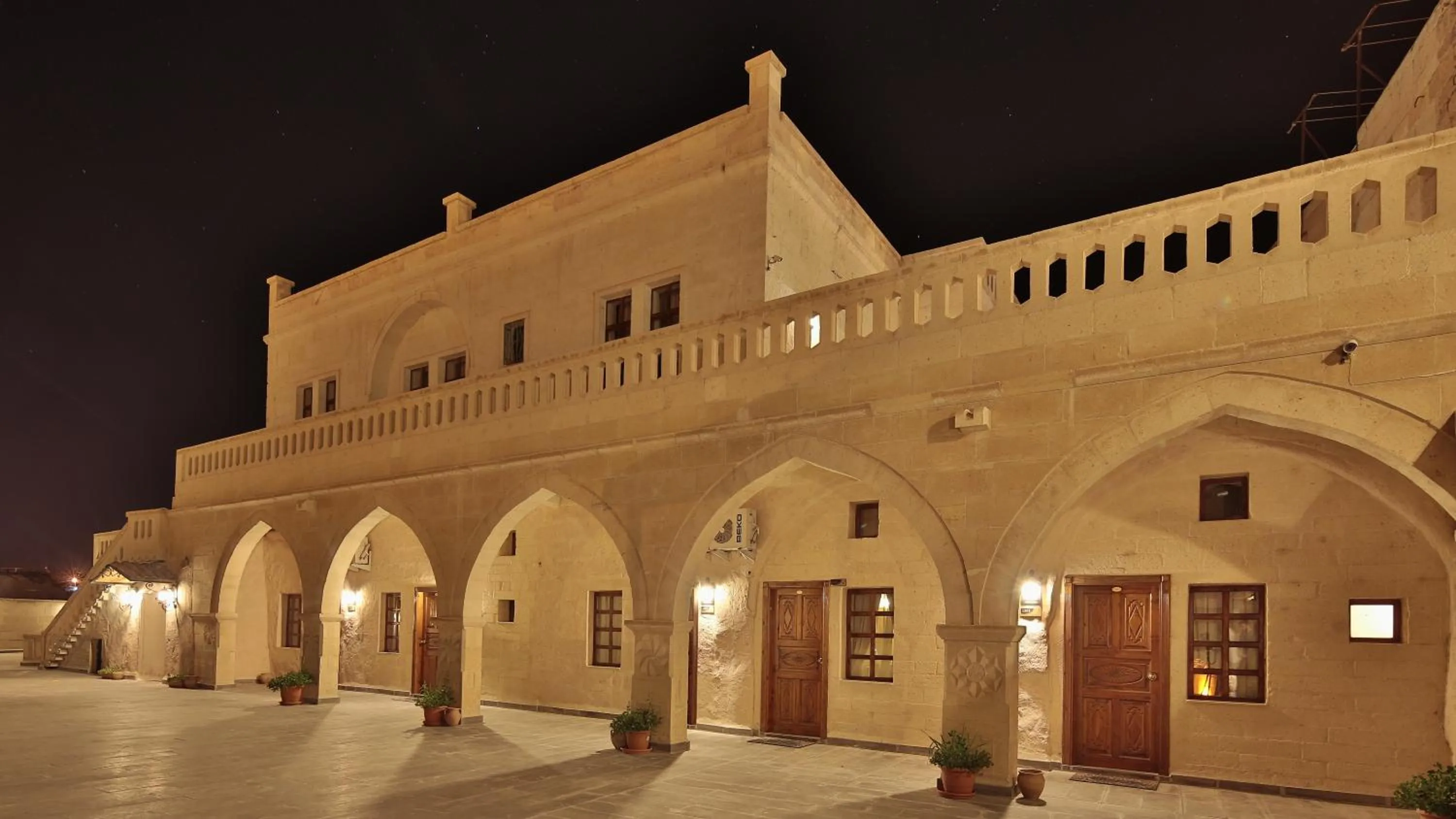 Facade/entrance in Dilek Kaya Otel