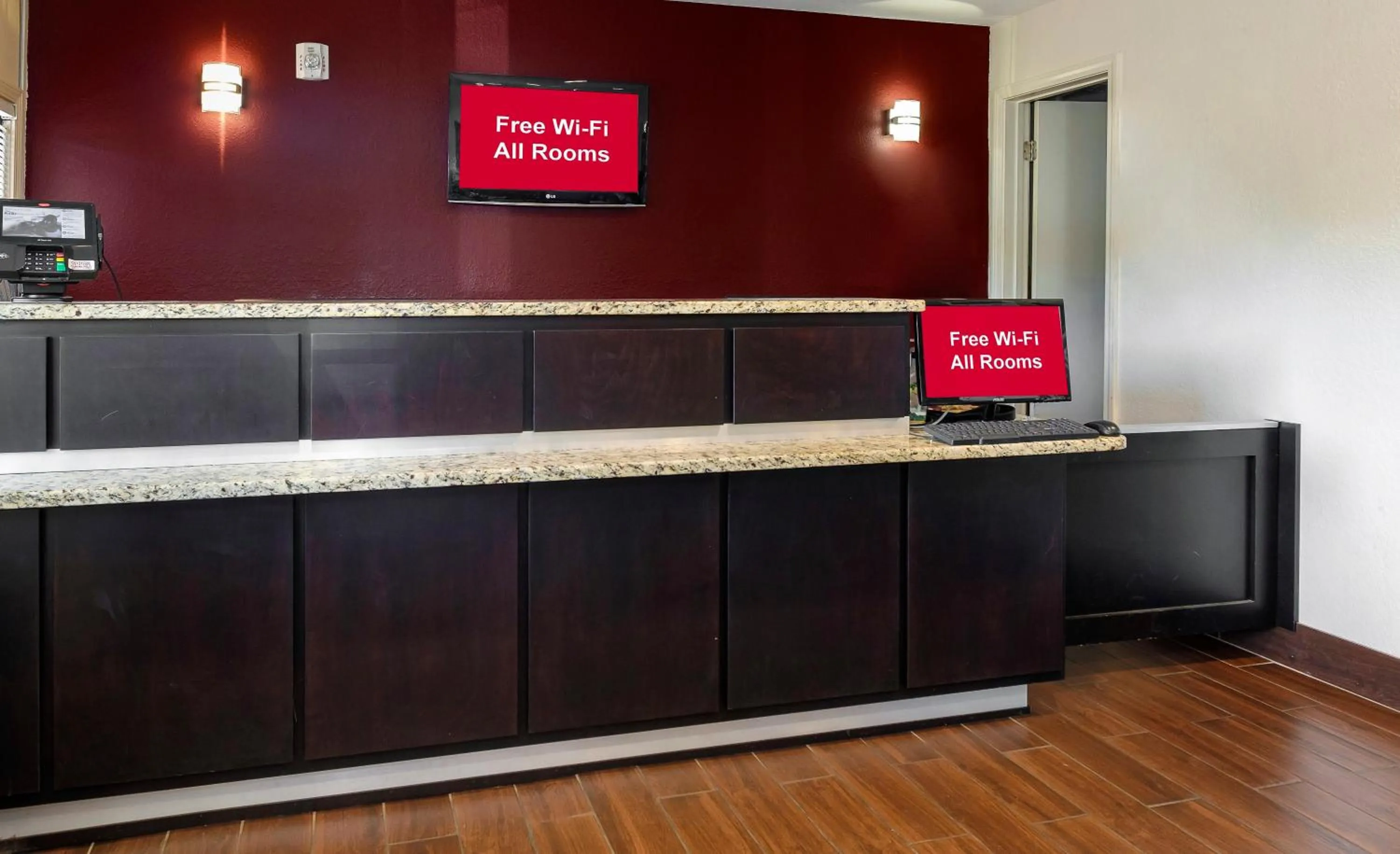 Bedroom in Red Roof Inn Helen