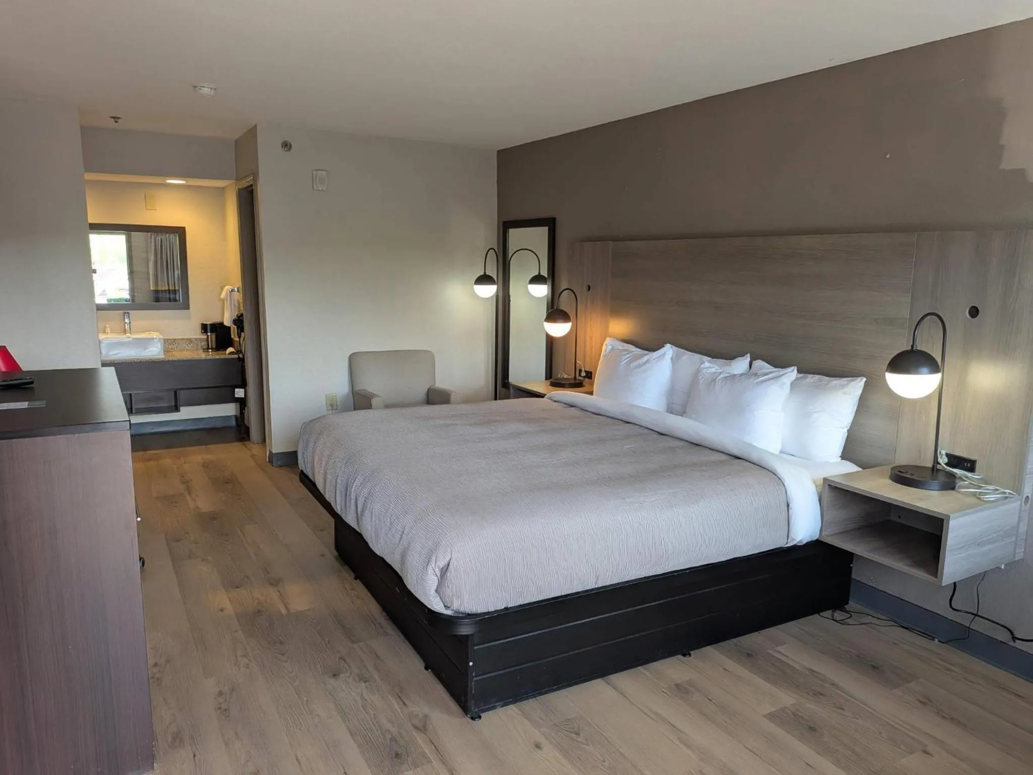 Bedroom, Bed in Super 8 by Wyndham Helen
