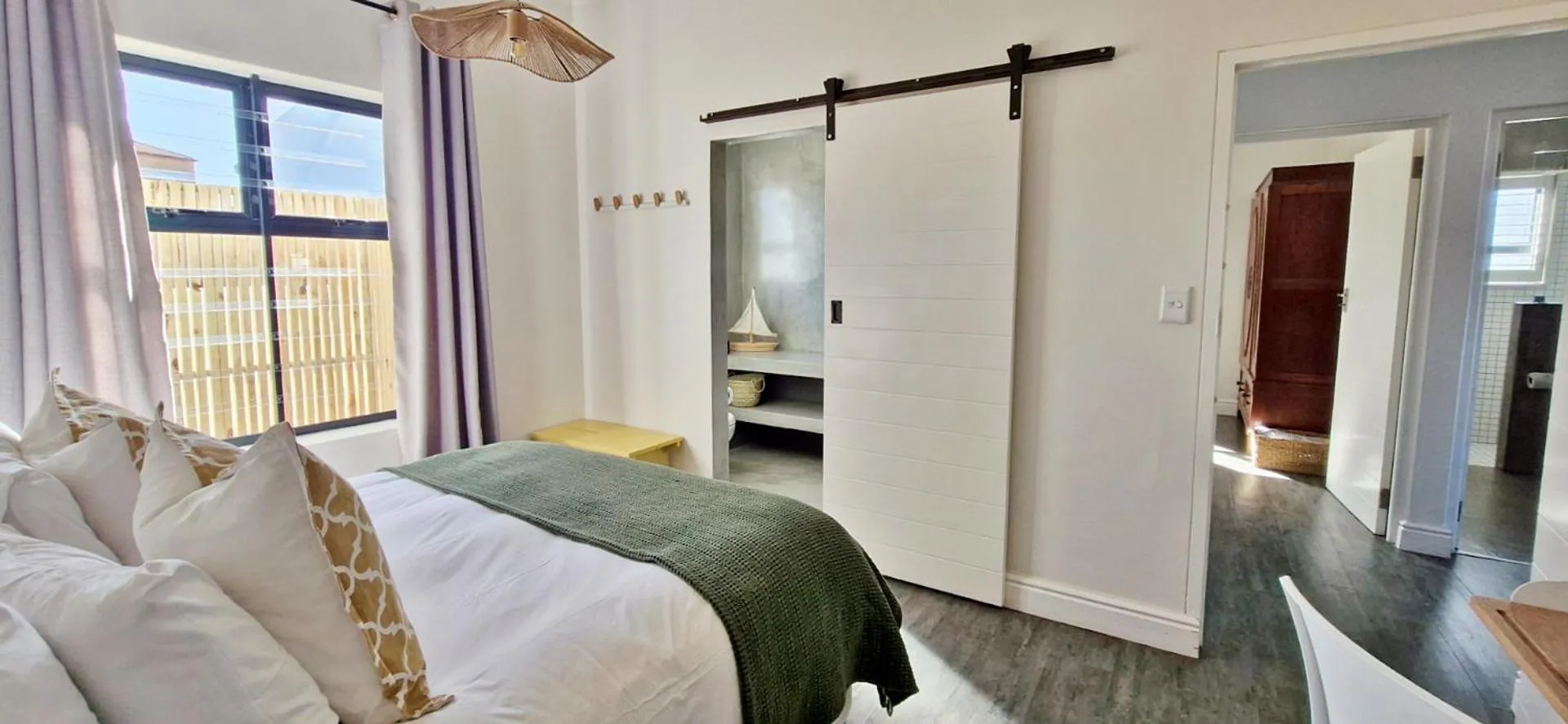 Bed in Amia House Struisbaai