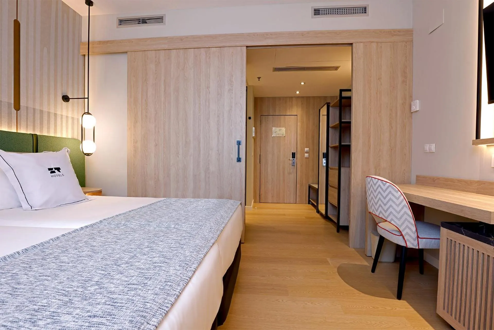 Bedroom, Bed in Hotel & Spa Villa Olimpica Suites