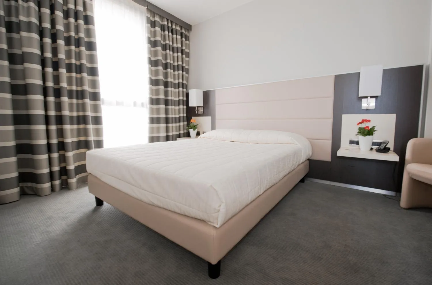 Bedroom, Bed in Hotel Rivarolo