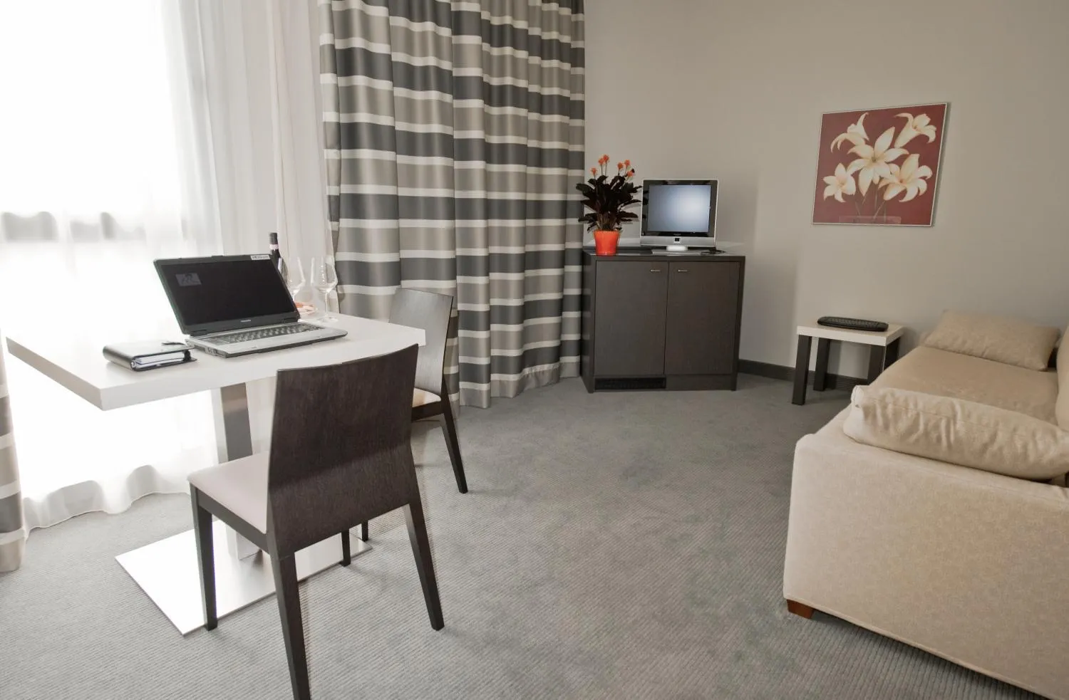 Seating area in Hotel Rivarolo