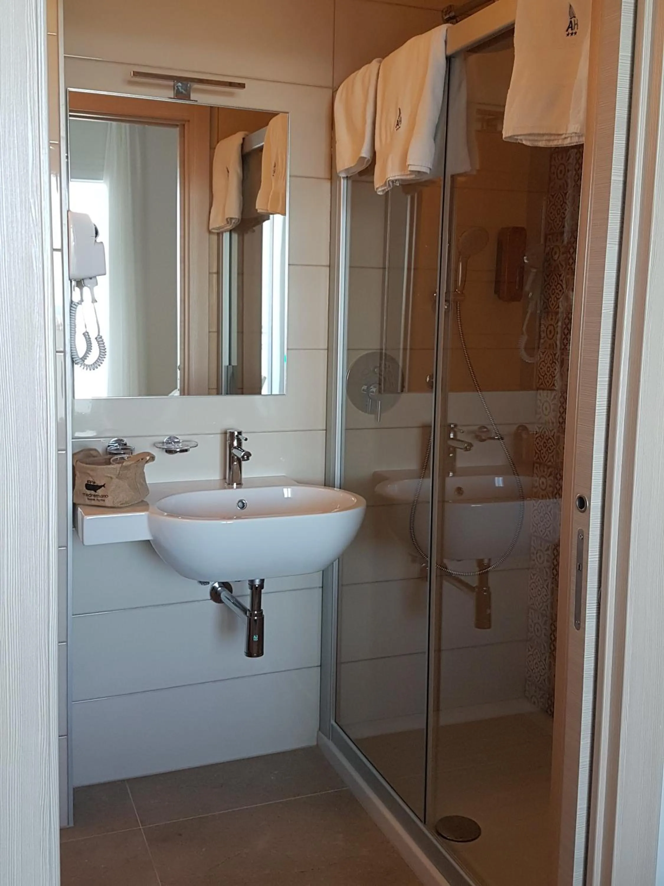 Shower in Hotel Albatros 3 Stelle Superior