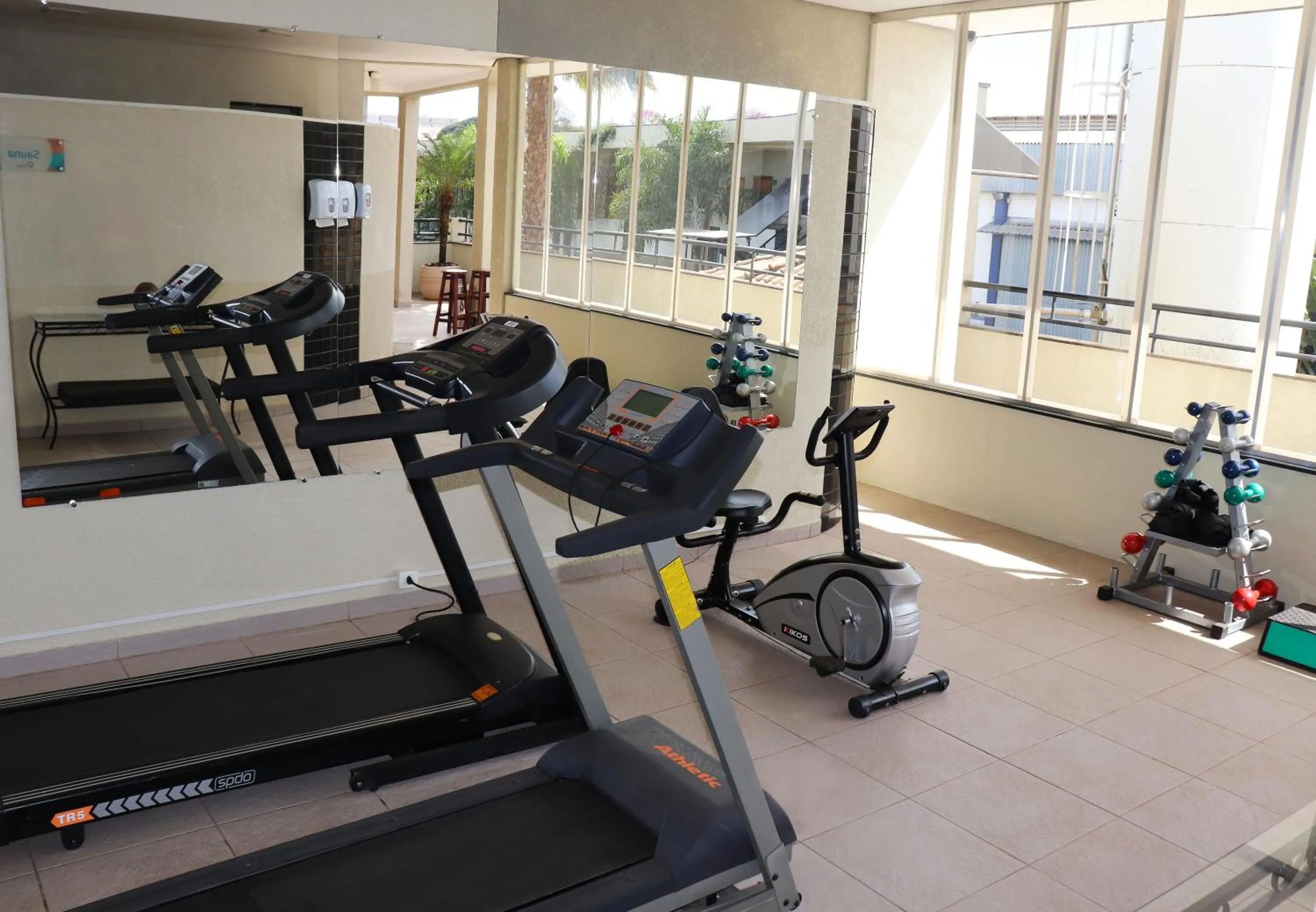 Fitness centre/facilities in Limeira Suítes