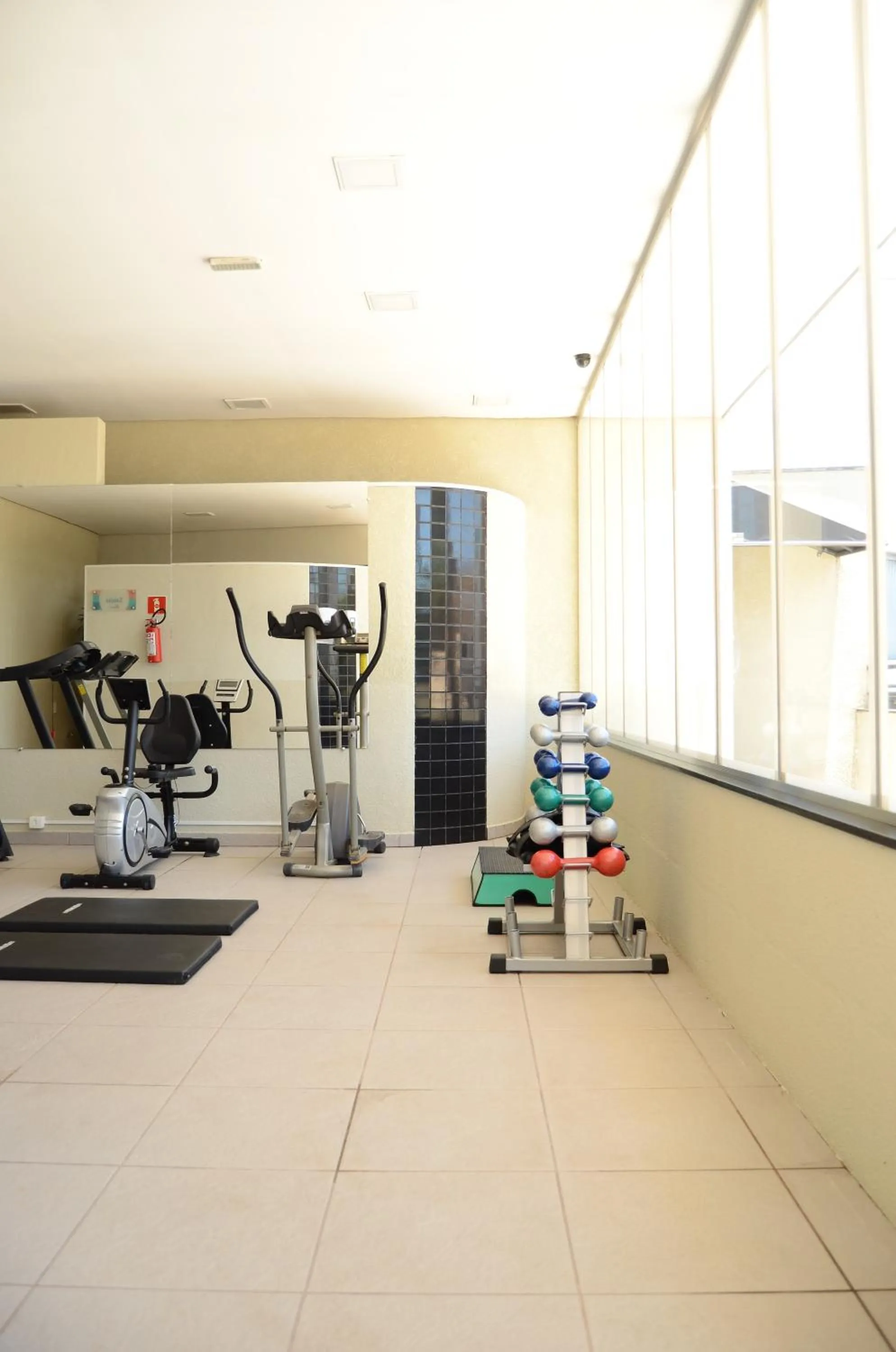 Fitness centre/facilities in Limeira Suítes