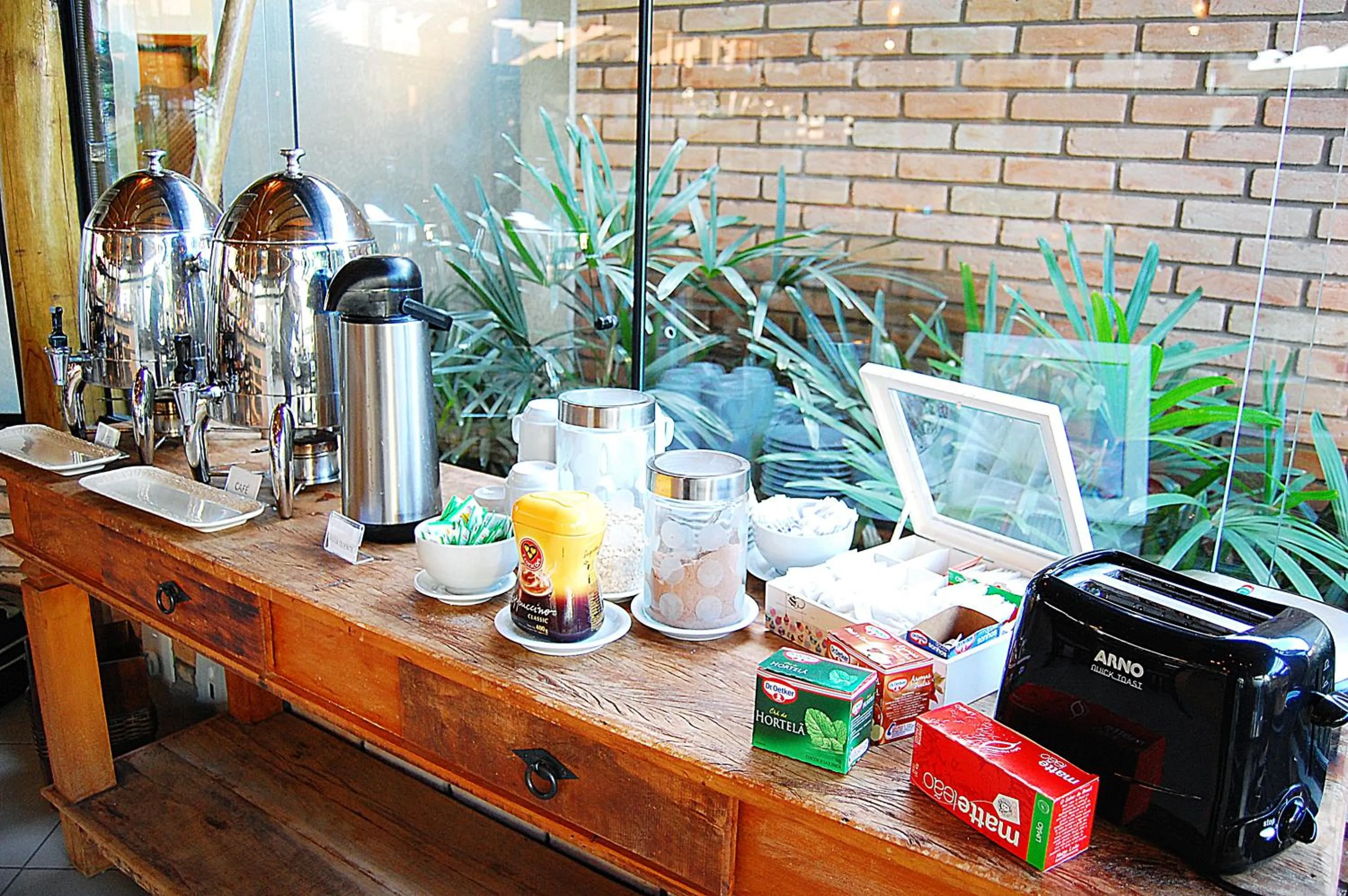 Restaurant/places to eat in Limeira Suítes