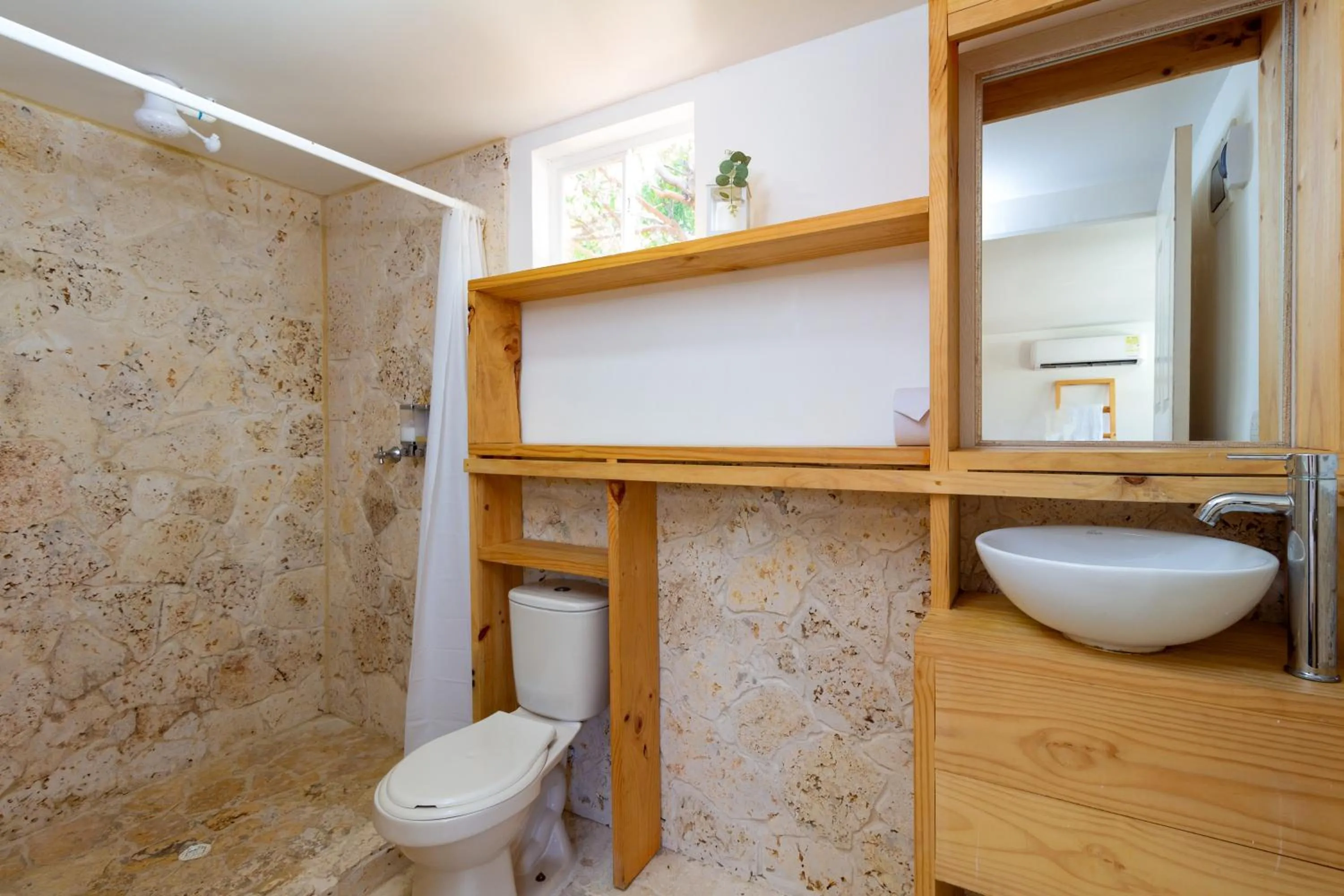 Shower in Hotel Arena Beach Cartagena