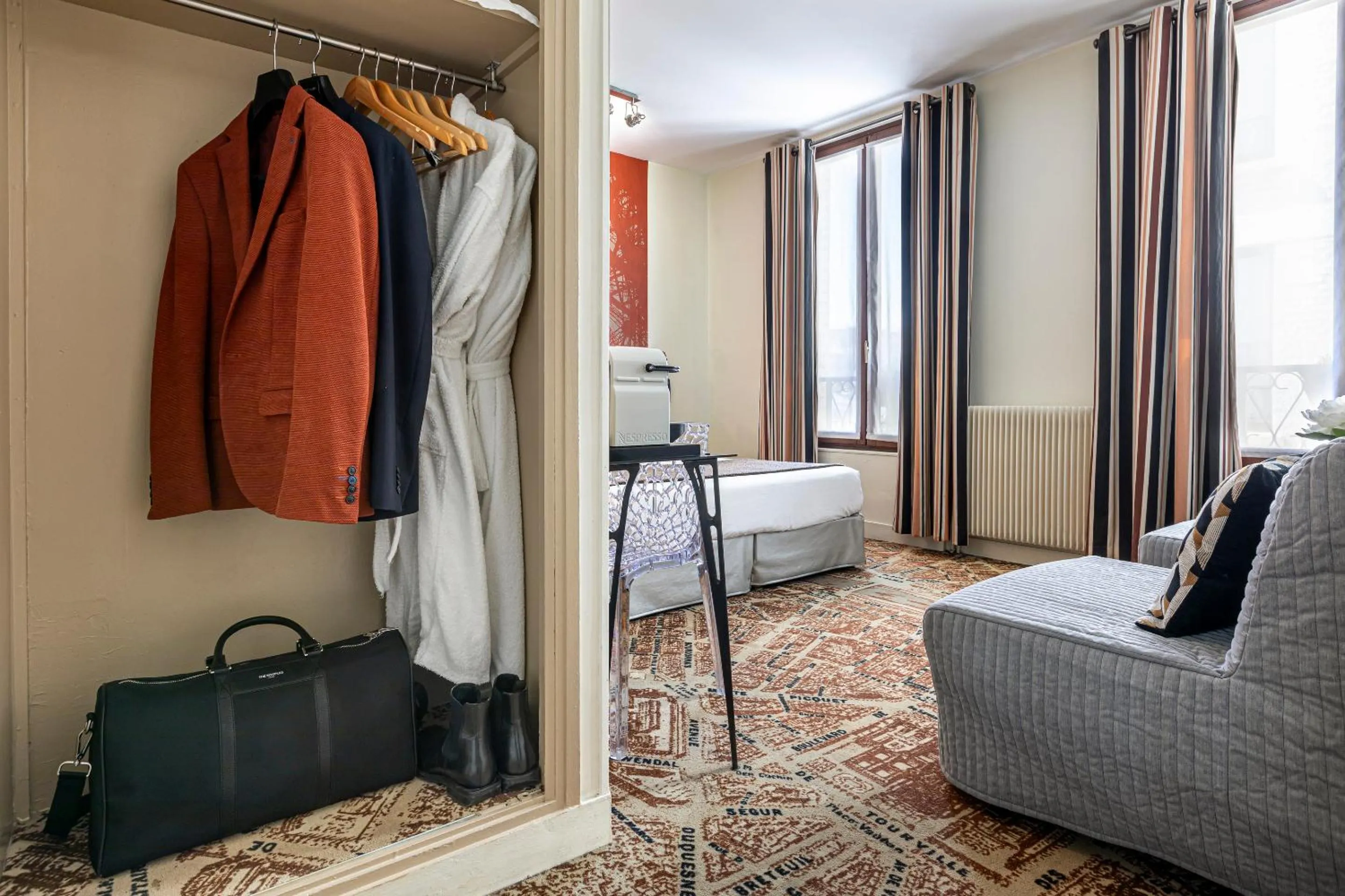 Coffee/tea facilities, Bed in Hotel Alpha Paris Eiffel by Patrick Hayat