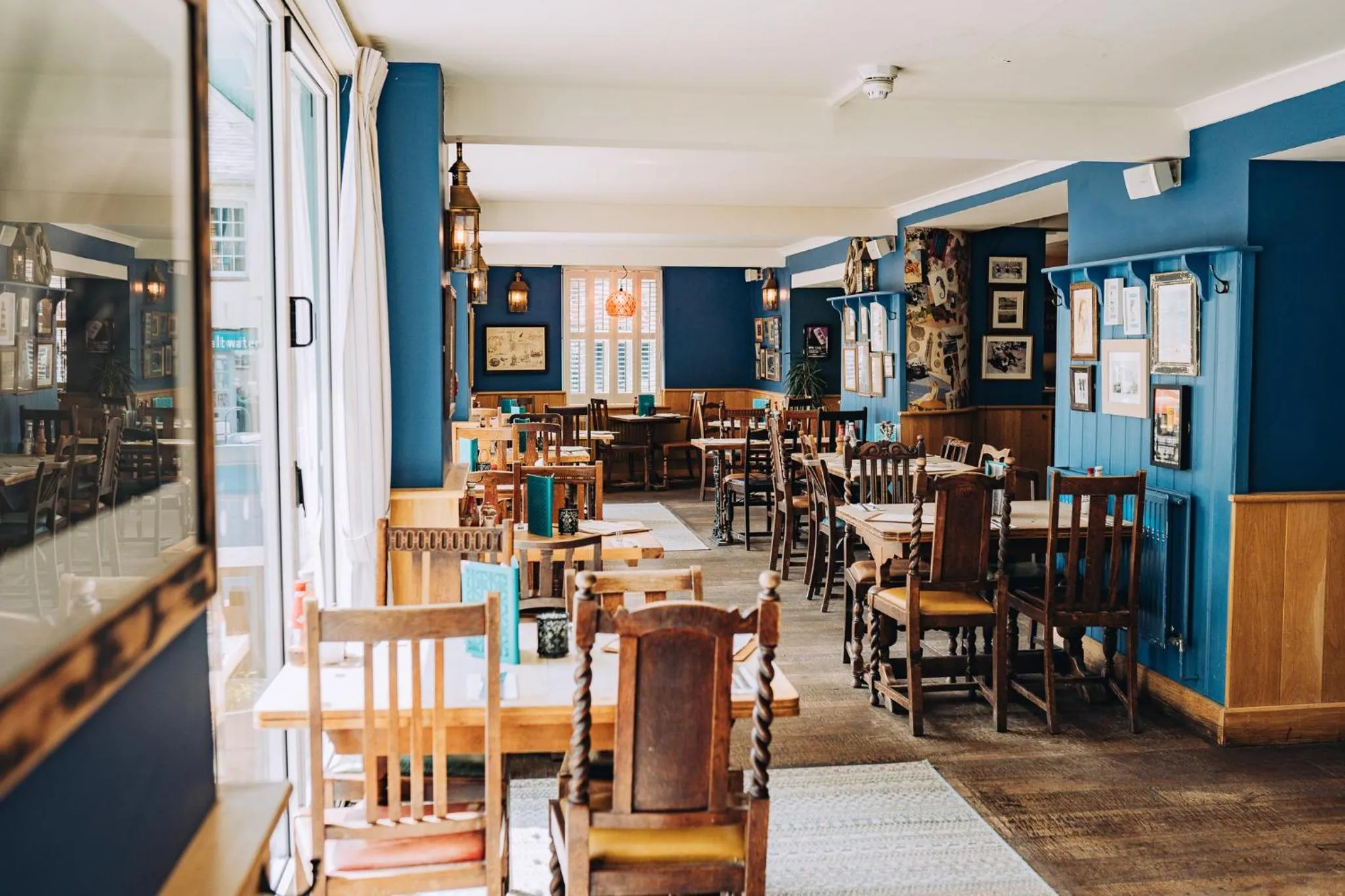 Breakfast in Lulworth Cove Inn