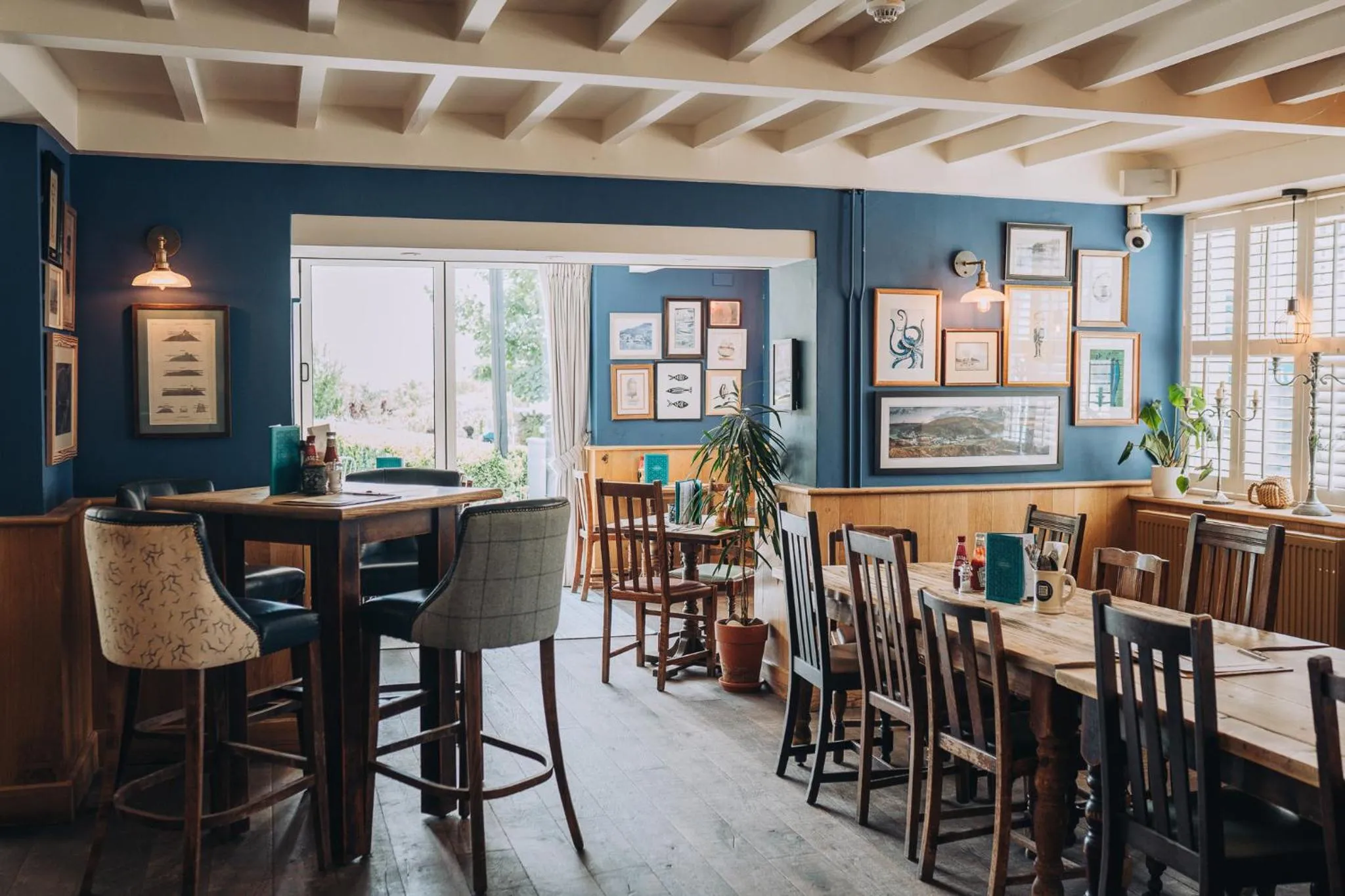 Restaurant/places to eat in Lulworth Cove Inn