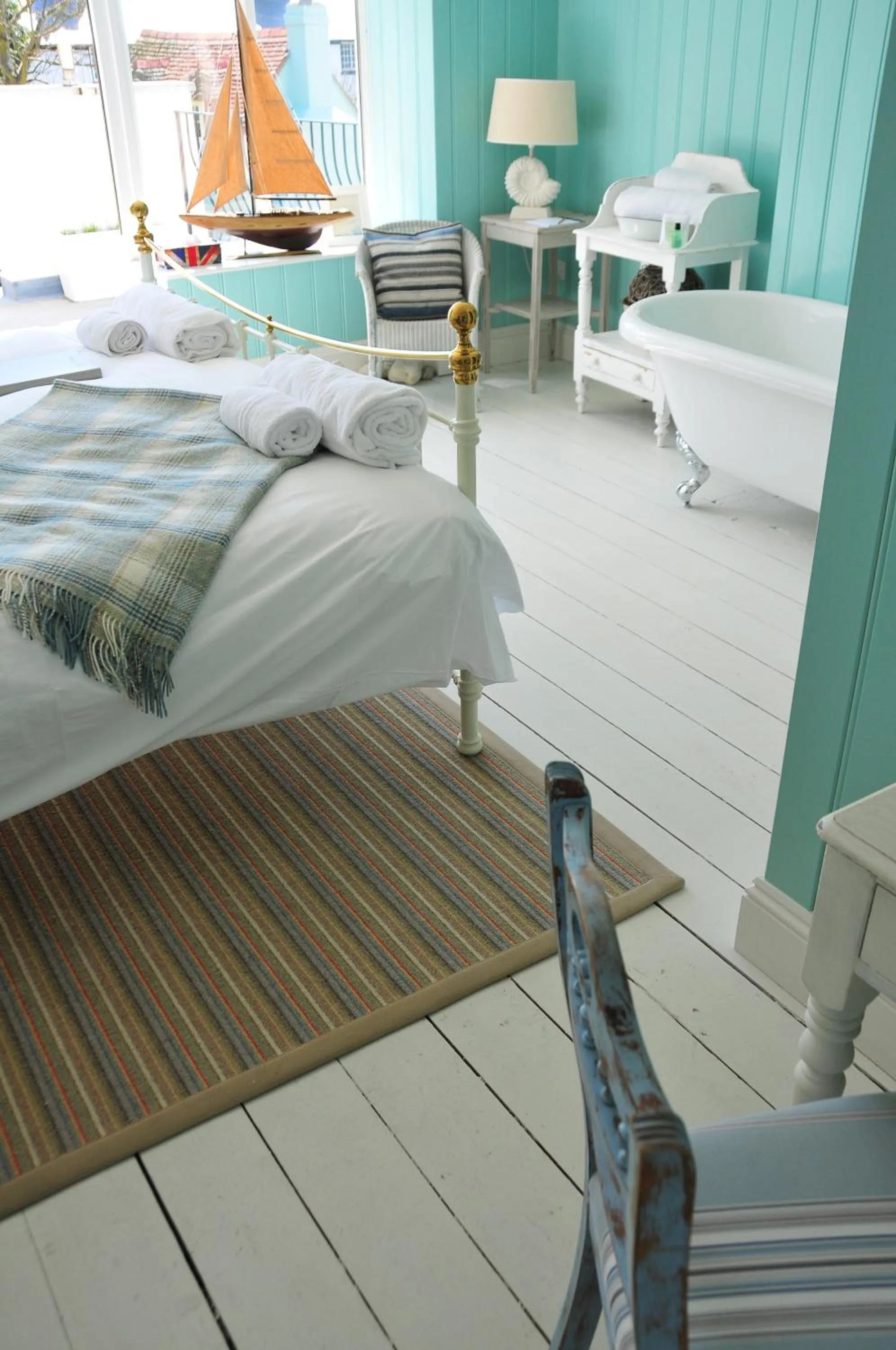 Bed in Lulworth Cove Inn